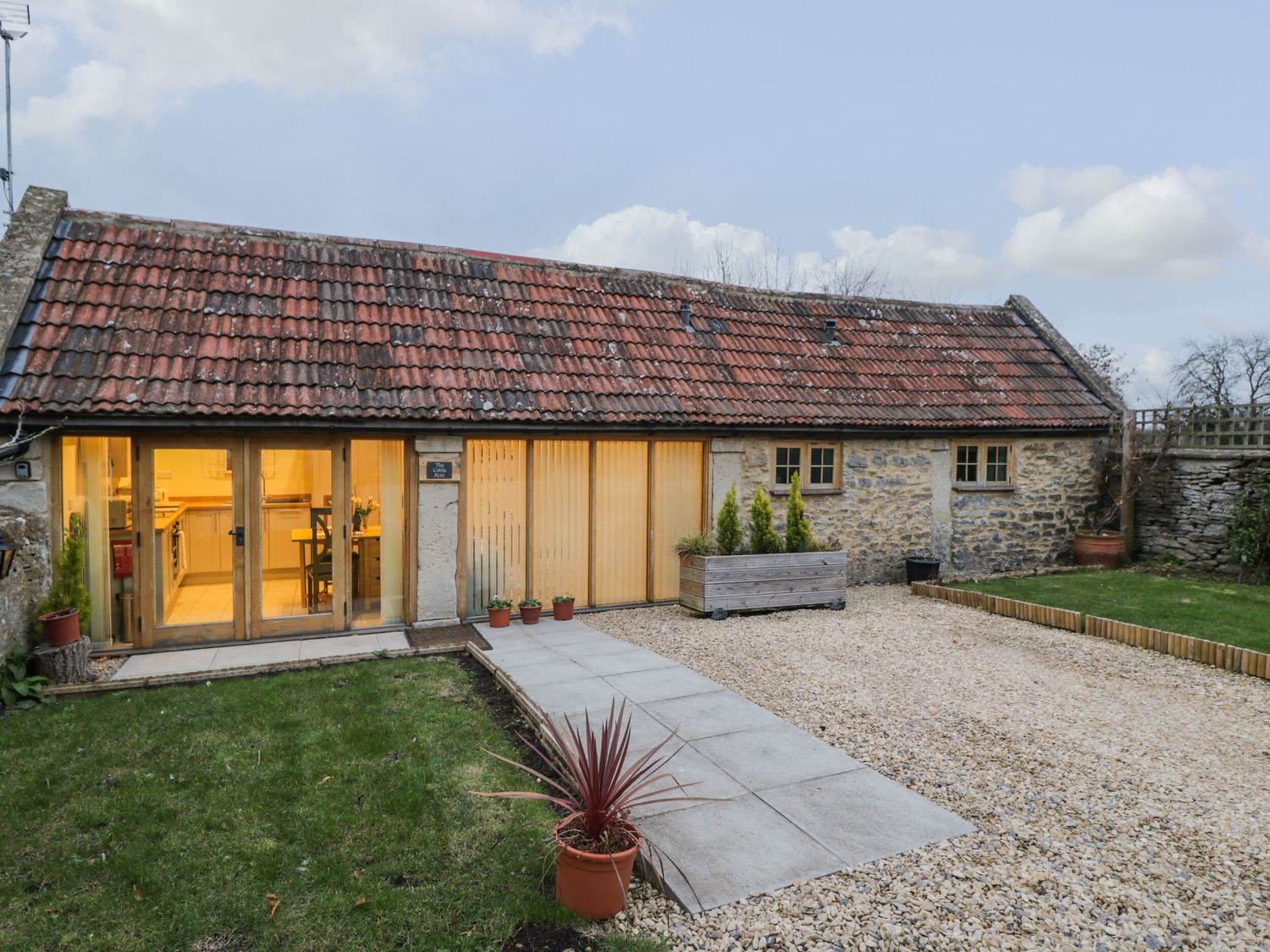 The Cattle Byre - Somerset & Wiltshire - 1136377 - photo 1