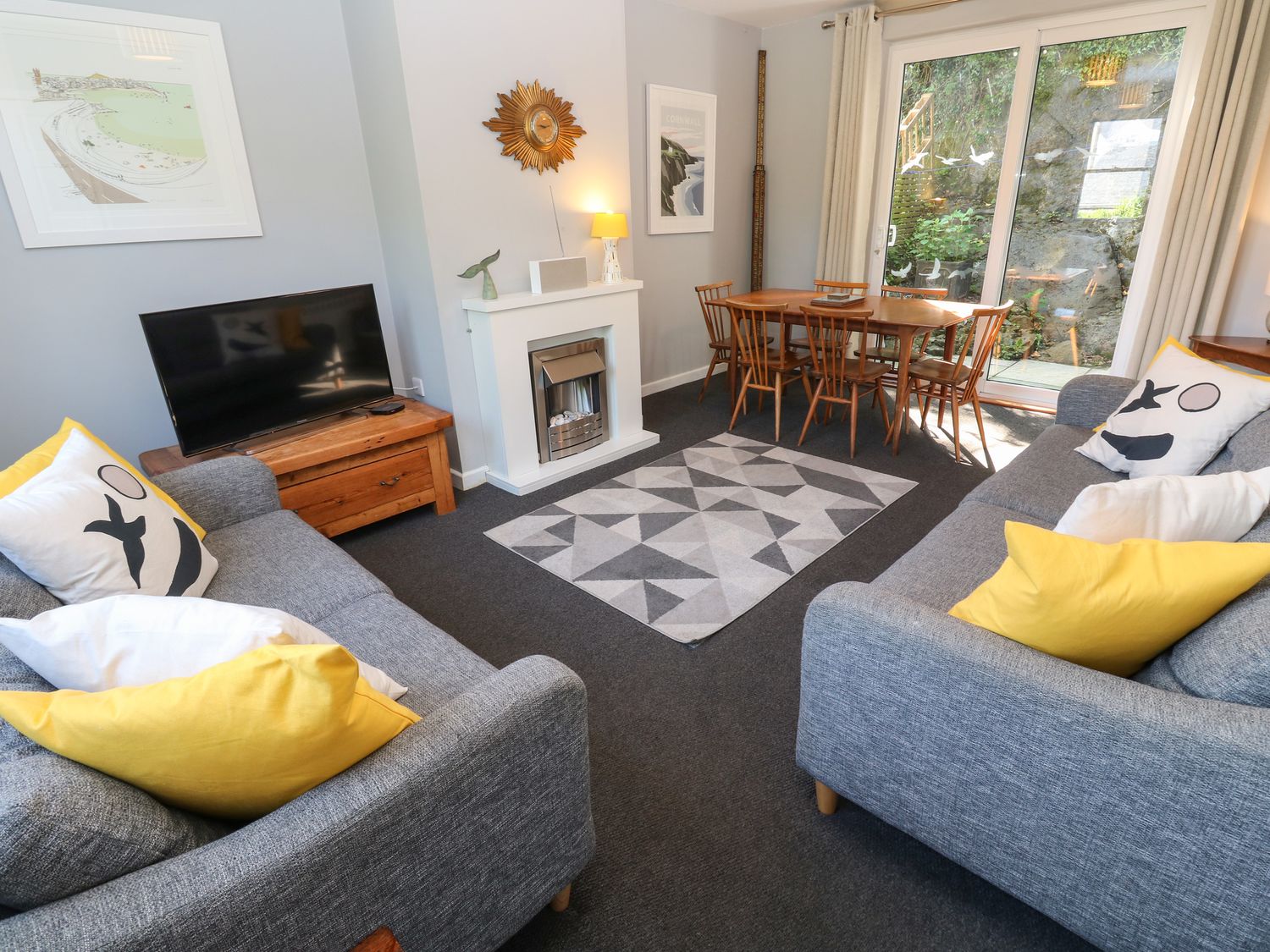 8 Rosewall Cottages                     photo 2
