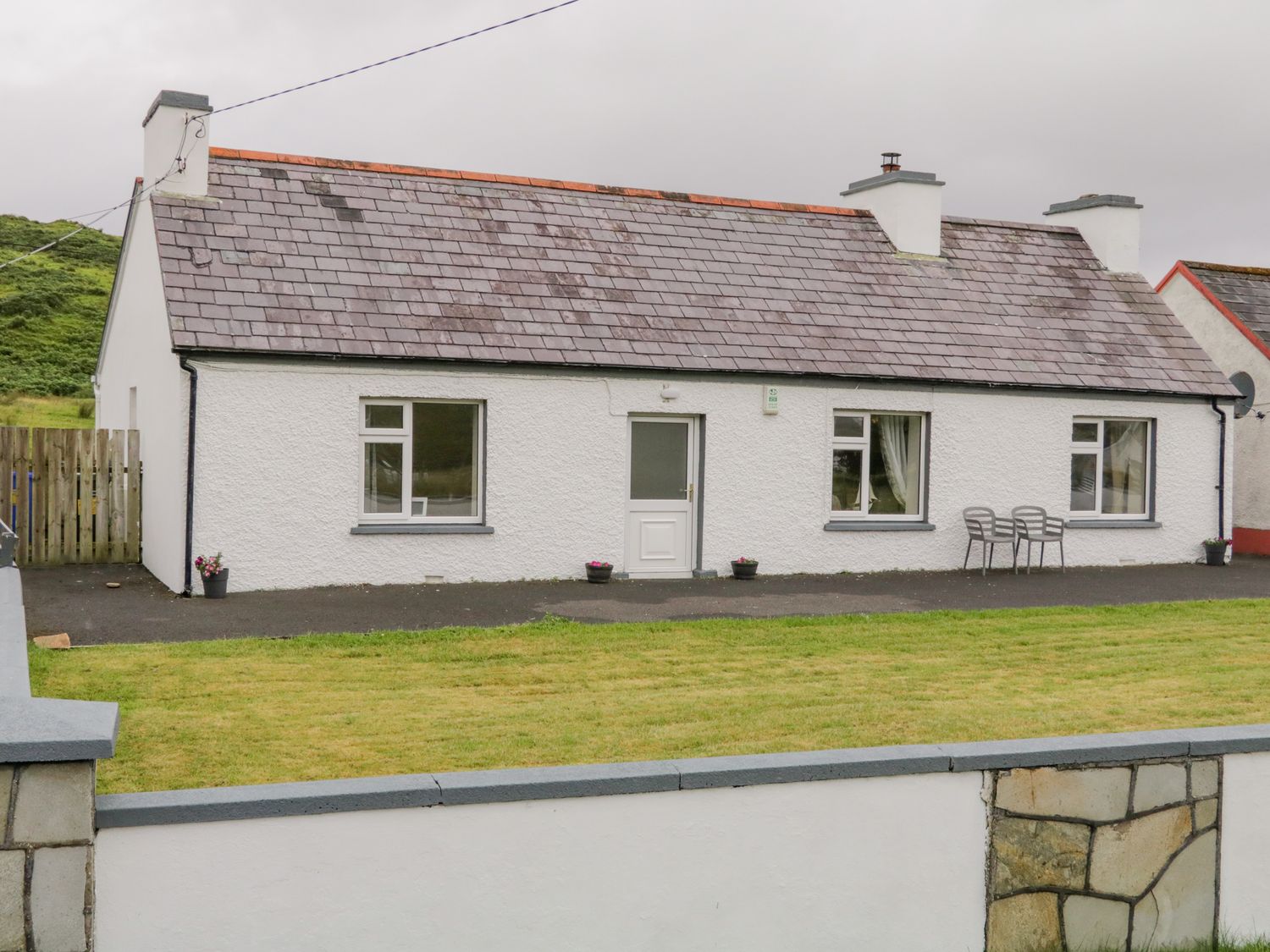 Maghera Caves Cottage - County Donegal - 1138979 - photo 1