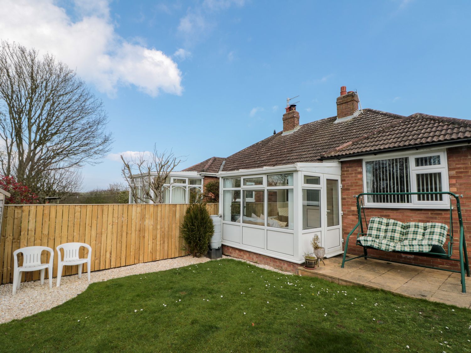 Seaside Cottage Scalby holiday cottage ( Ref 1141932 ) near Scarborough - Self catering accommodation in Scalby North Yorkshire sleeps 4