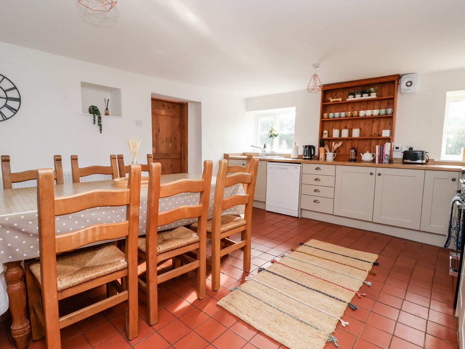 Cliff Cottage Boltby near Thirsk ( Ref 1143122 ) Boltby holiday cottage for 8 guests