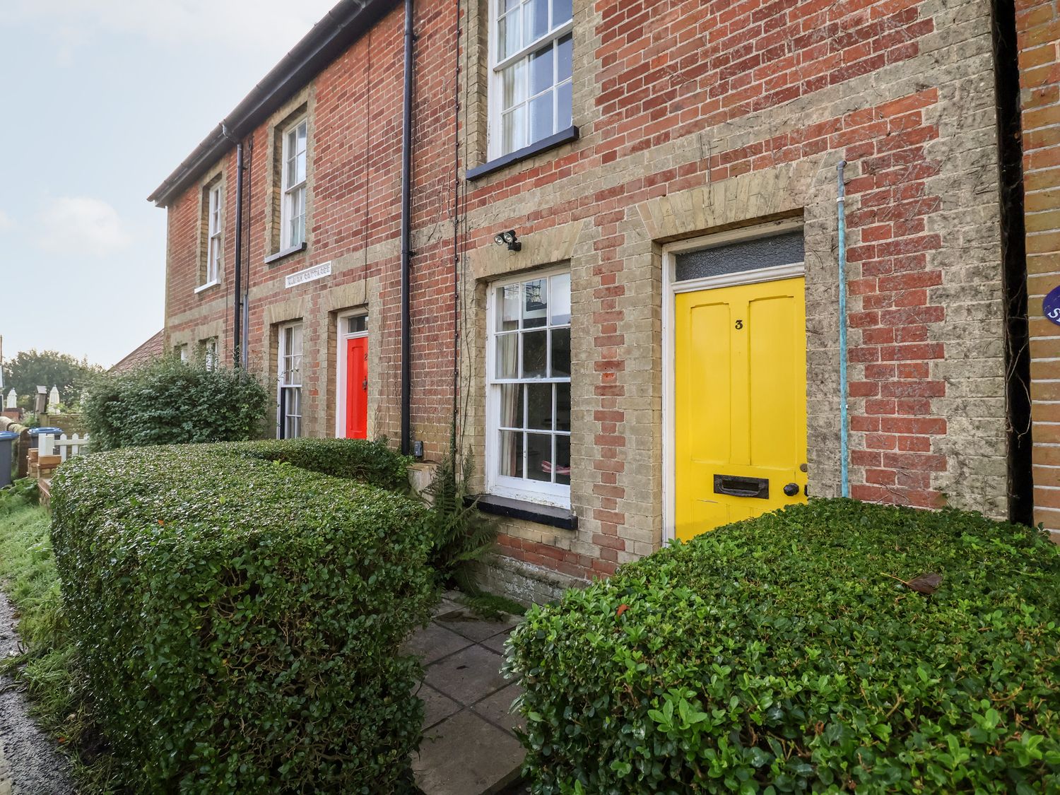 3 Albion Cottages                     photo 2