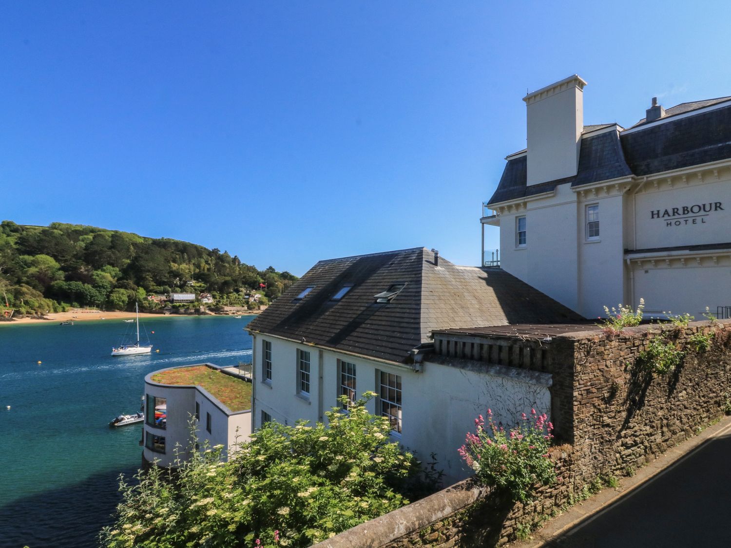 Shipwrights Cottage                     photo 21