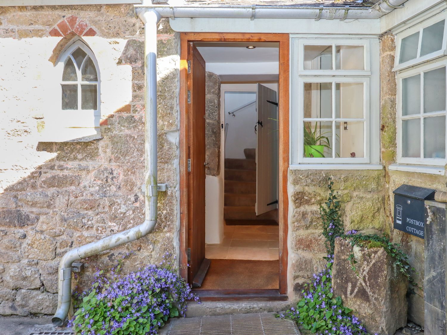 Post Box Cottage                     photo 2