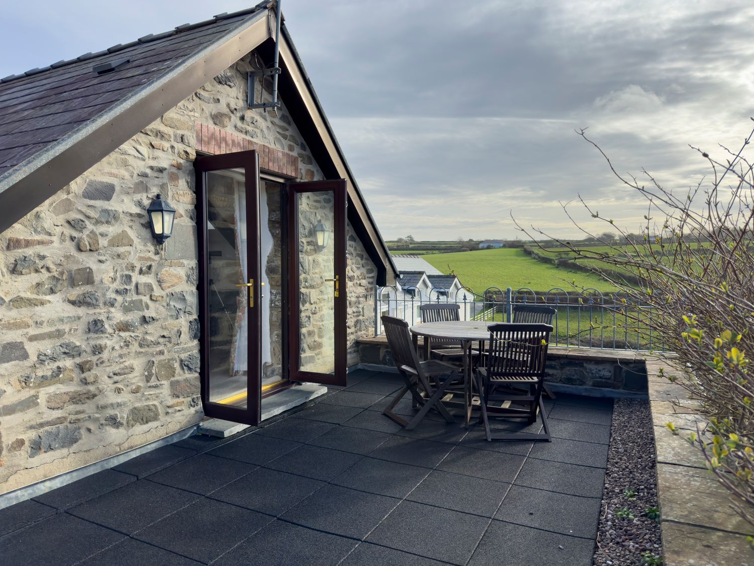 Albert House, Brynamman Holiday Cottage Bird Spot