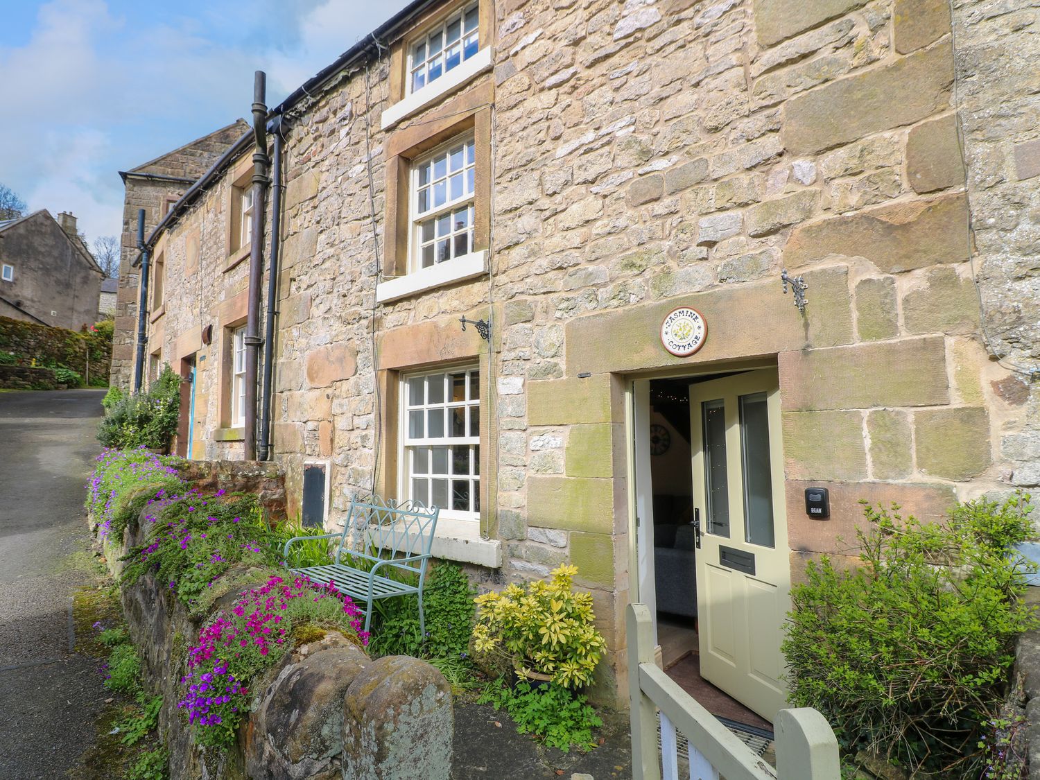 Jasmine Cottage - Peak District & Derbyshire - 1151211 - photo 1