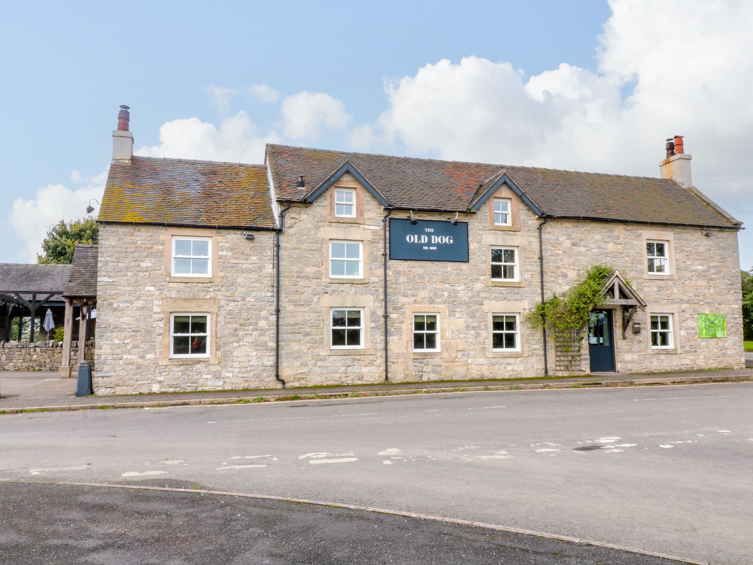 Apartment at The Old Dog, Thorpe - Peak District & Derbyshire - 1154005 - photo 1