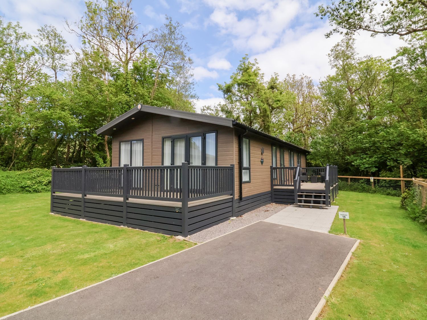 18 Manleigh Park - Devon - 1154466 - photo 1