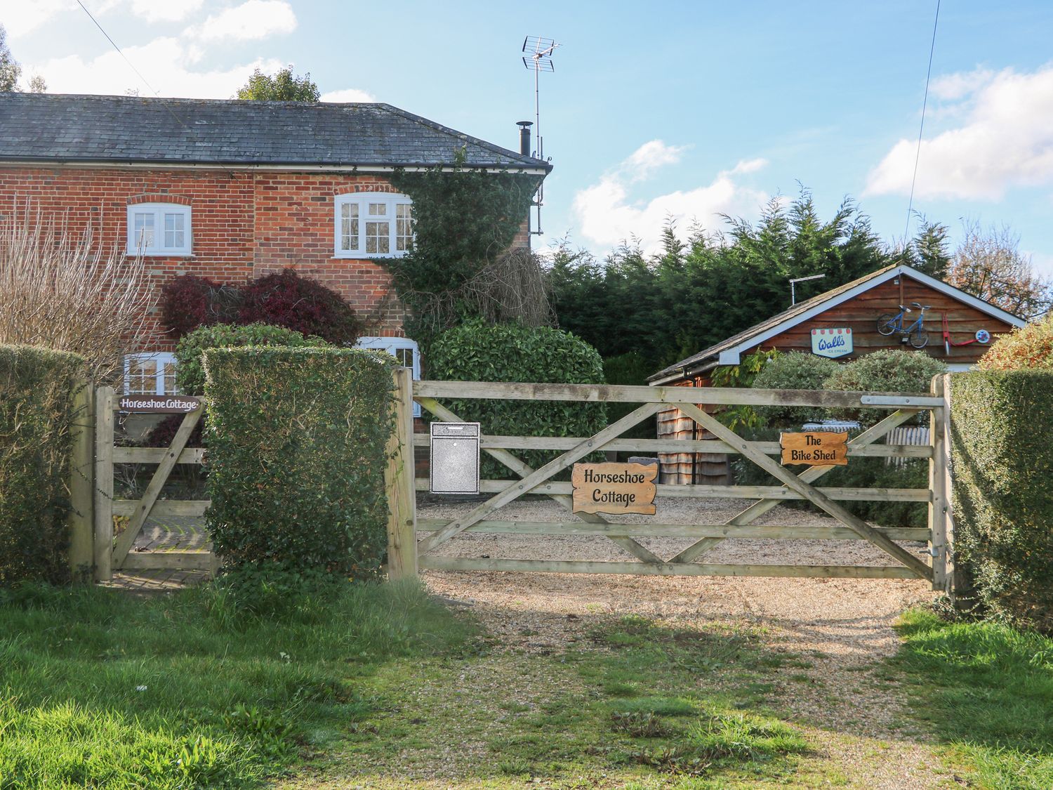 The Bike Shed - Hampshire - 1154837 - photo 1