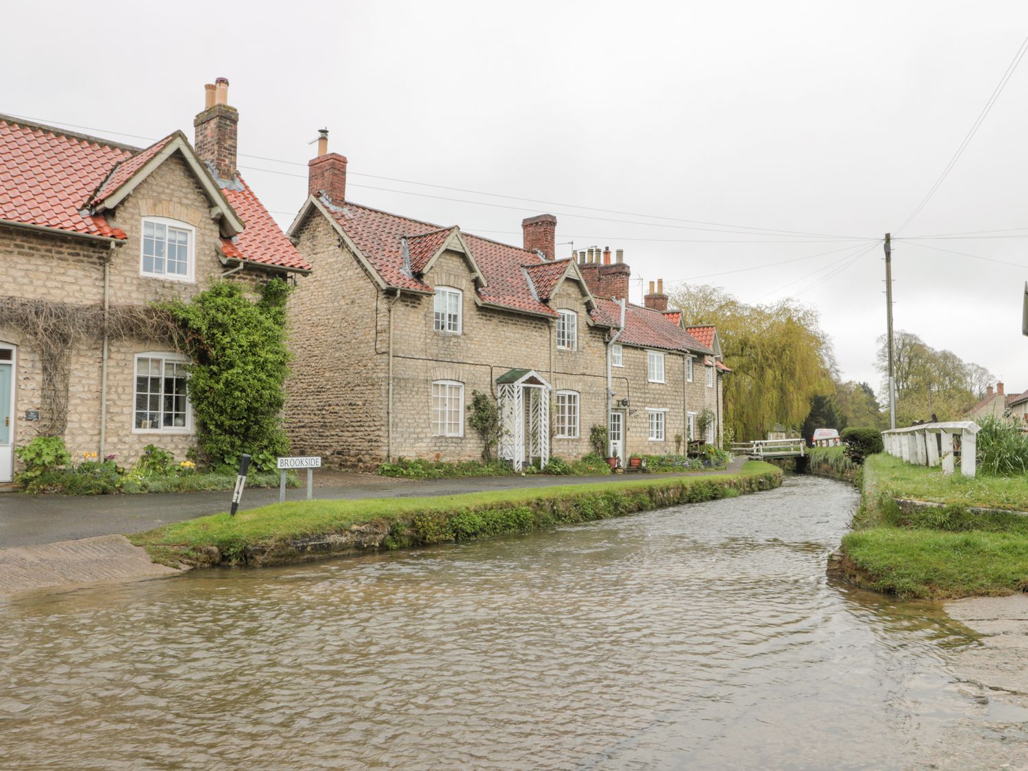 Harwood Cottage ( Ref YO084 ) Hovingham holiday cottage sleeps 6