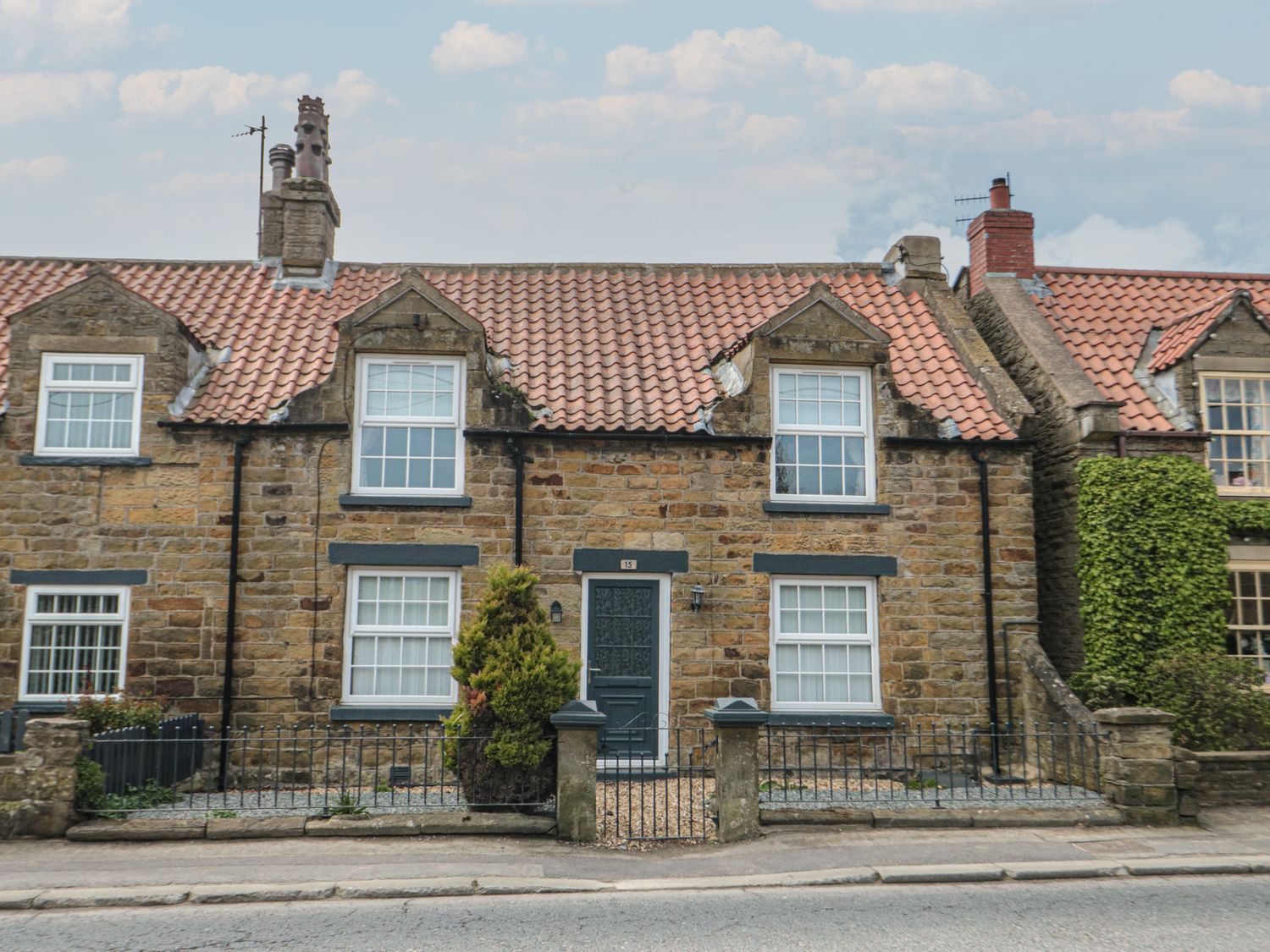 15 High Street - North Yorkshire (incl. Whitby) - 1155892 - photo 1