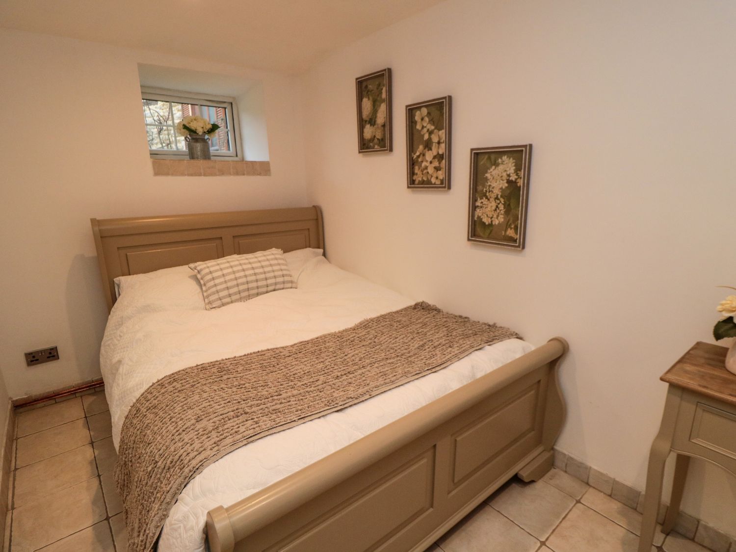 Rose Cottage East Ayton ( Ref 1157055 ) Rent East Ayton holiday cottage near Scarborough