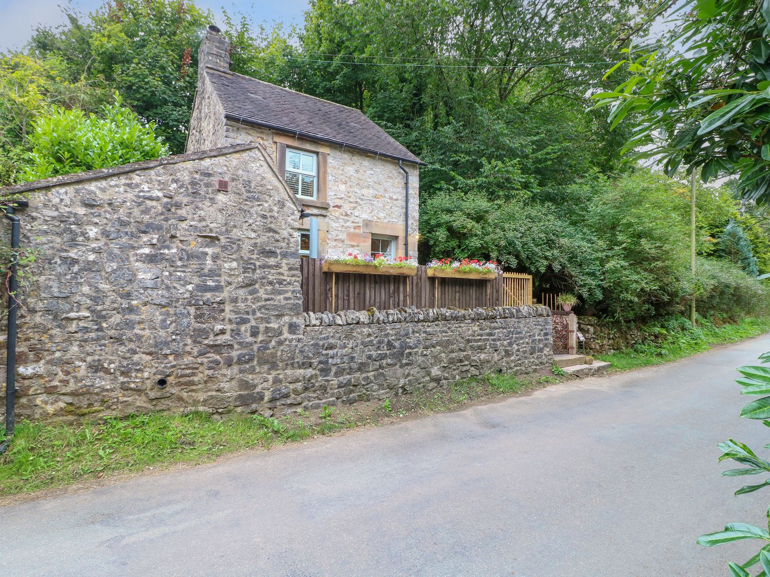 Rock Cottage - Peak District & Derbyshire - 1157974 - photo 1