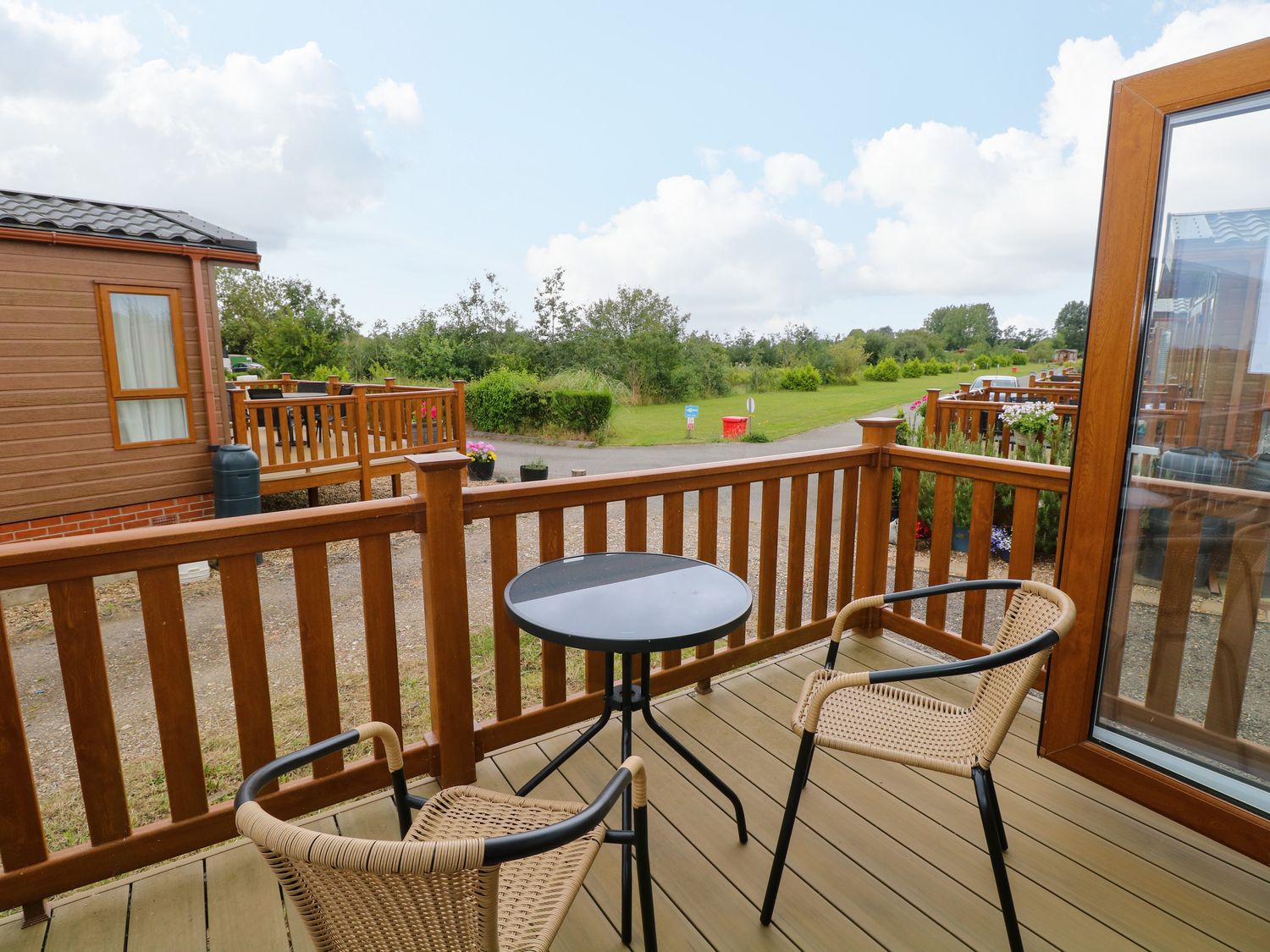Lodge 26, Fishing Lakes                     photo 2
