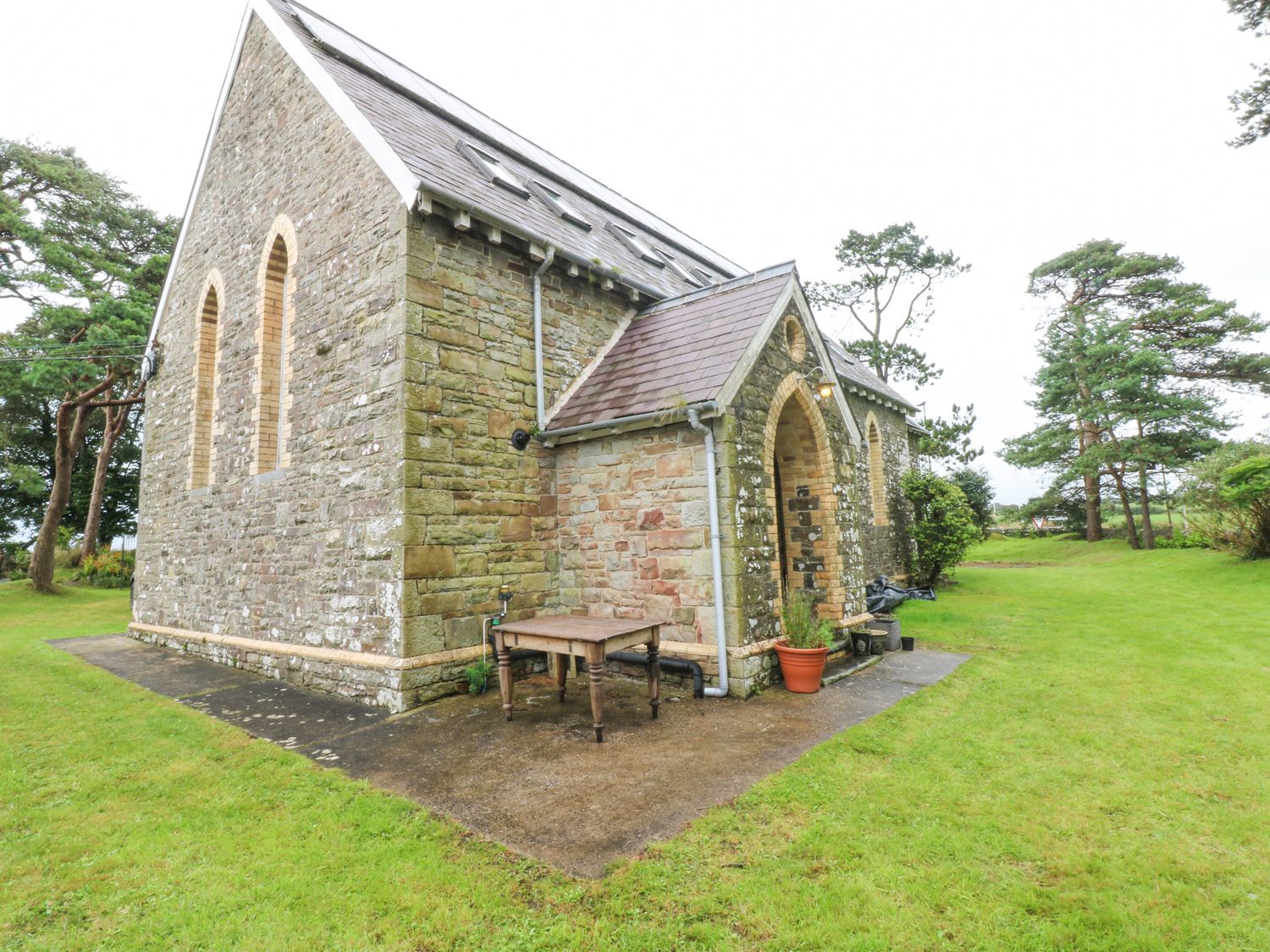 Church Llygad Y Dyffryn - Mid Wales - 1160386 - photo 1