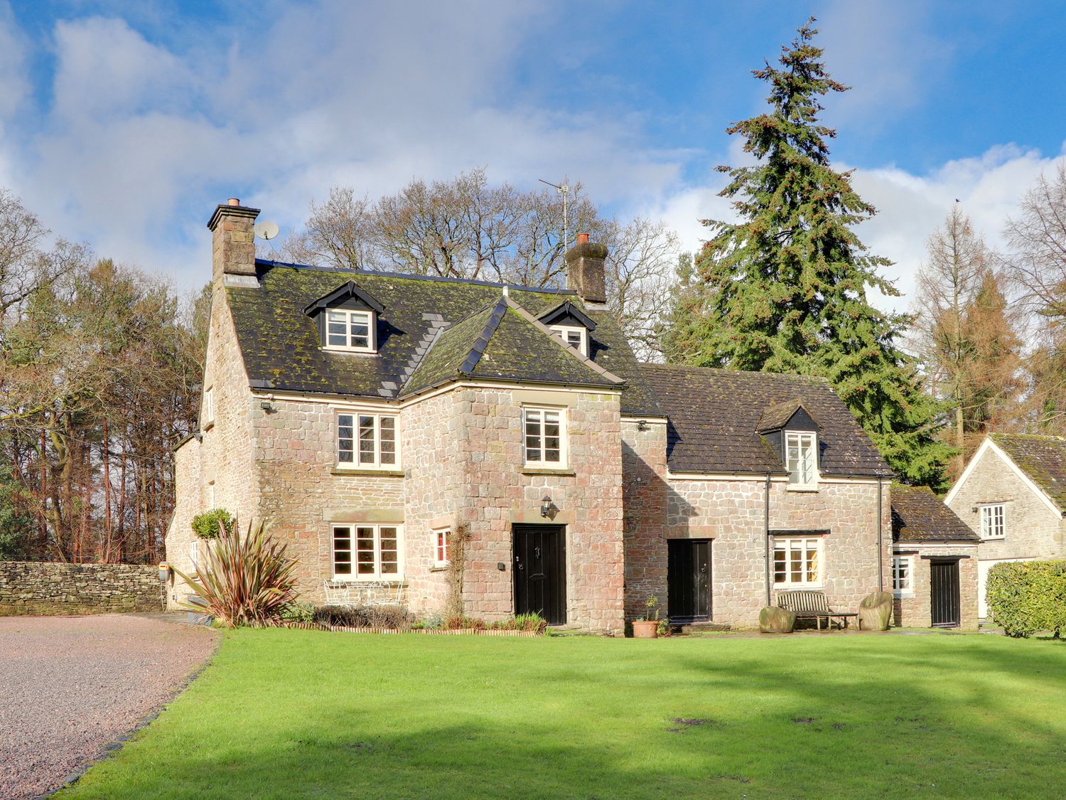 Danby Lodge                     photo 2