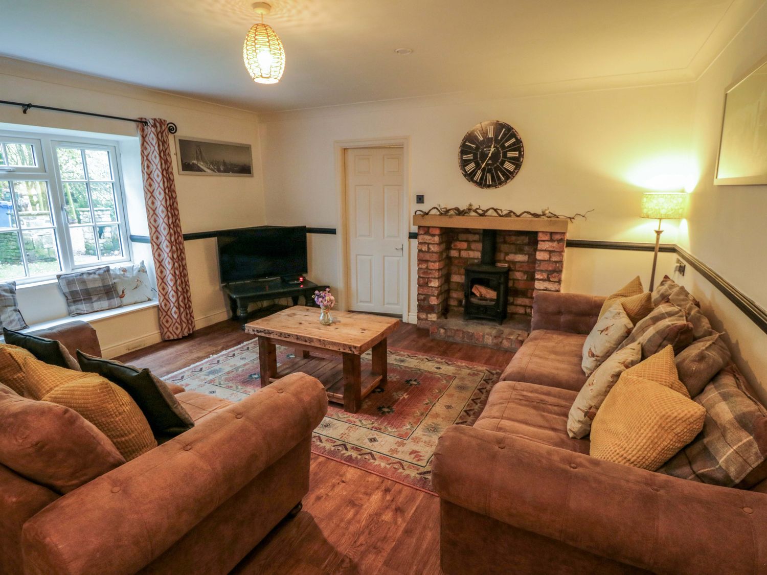 Brewers Cottage ( Ref 1162947 ) Cropton Holiday Cottage sleeps 4 guests
