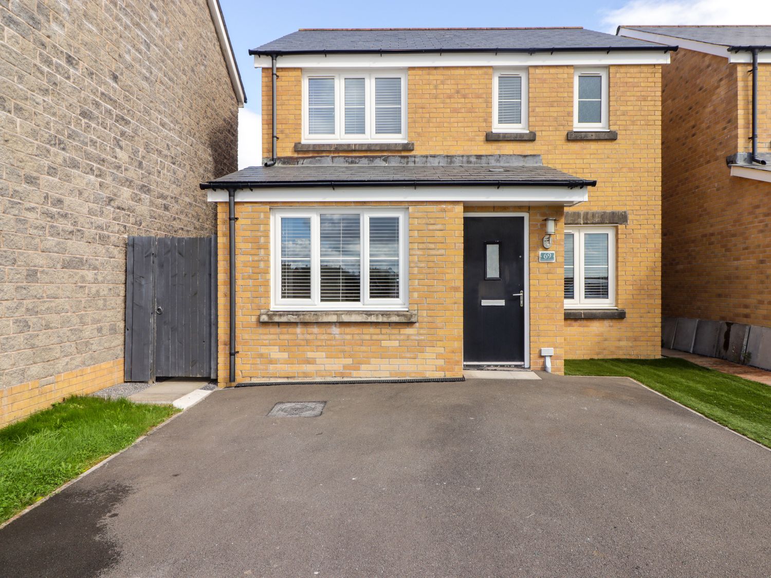 69 Ffordd Y Meillion - South Wales - 1163419 - photo 1