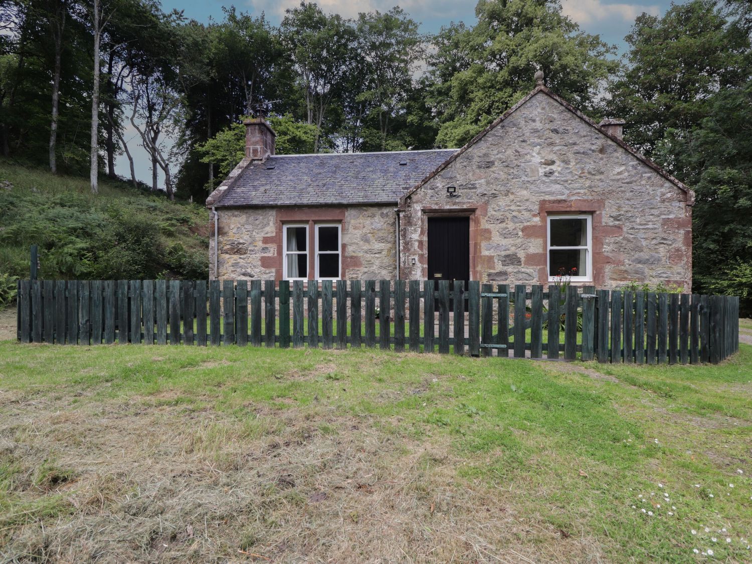 Gunroom Cottage - Scottish Highlands - 1163422 - photo 1