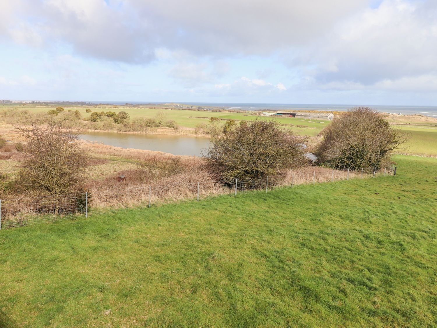 Waters Edge                     photo 35