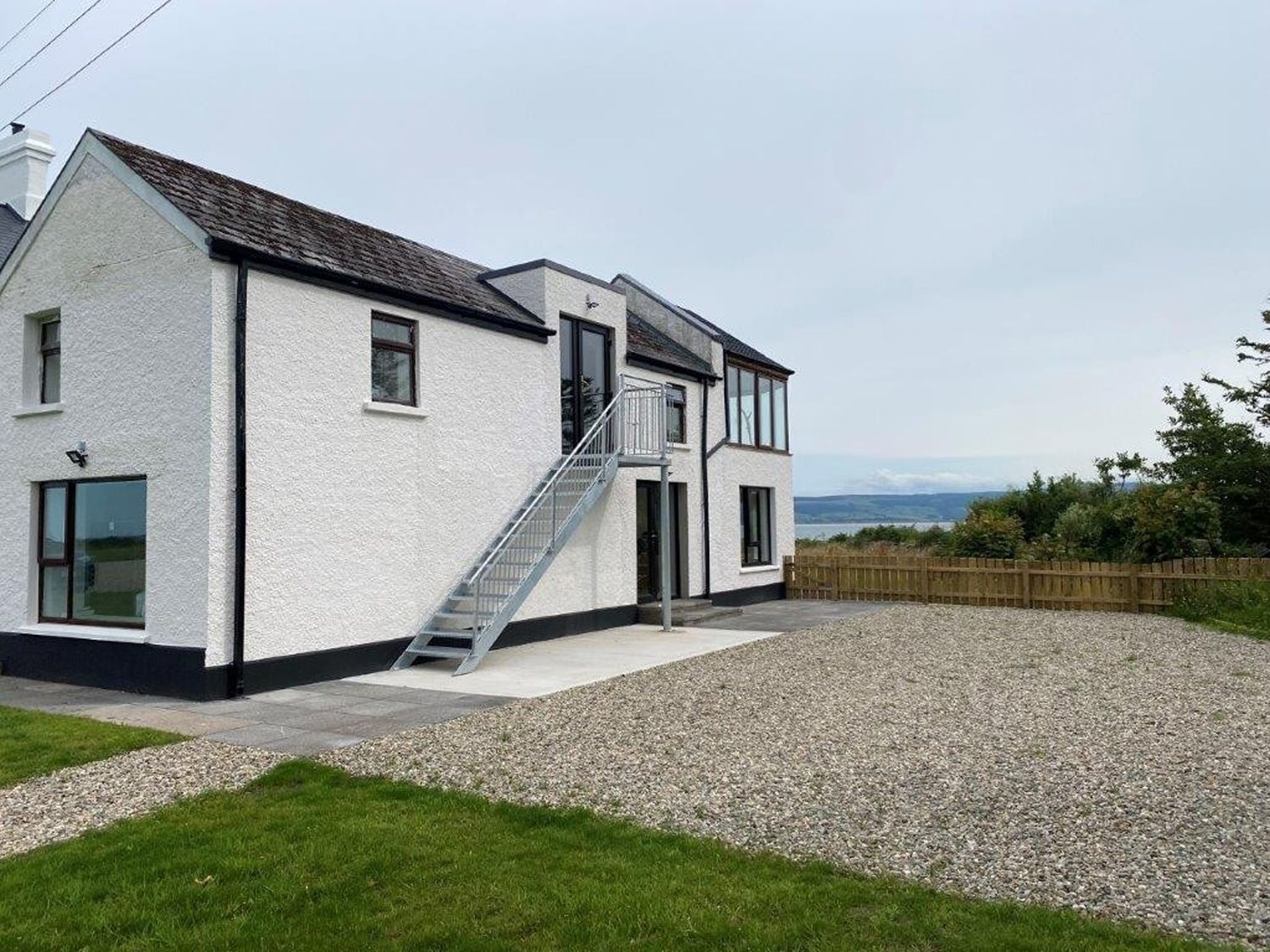 Sea View Lower Apartment - County Donegal - 1168267 - photo 1