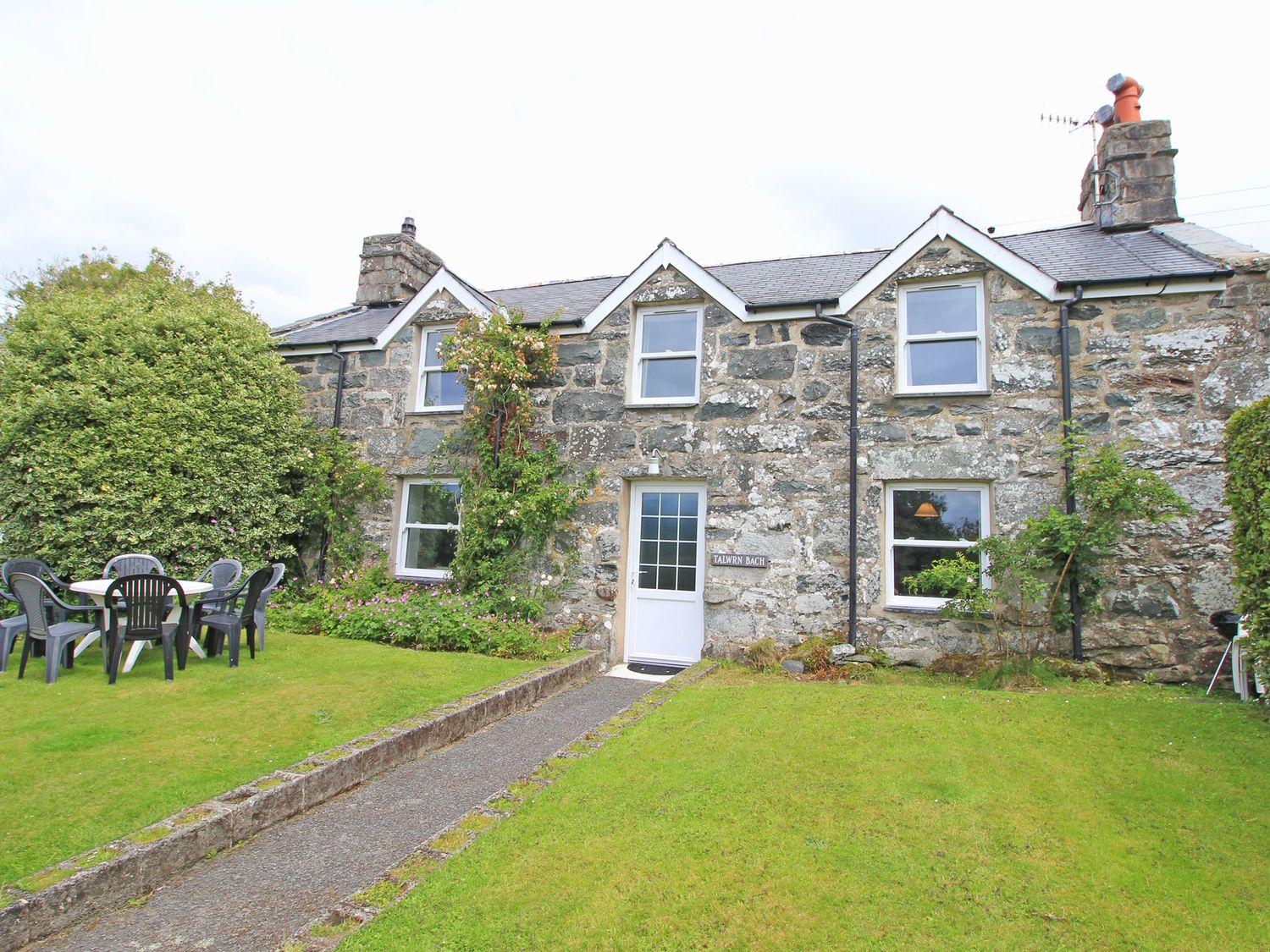 The Farmhouse - North Wales - 1168592 - photo 1