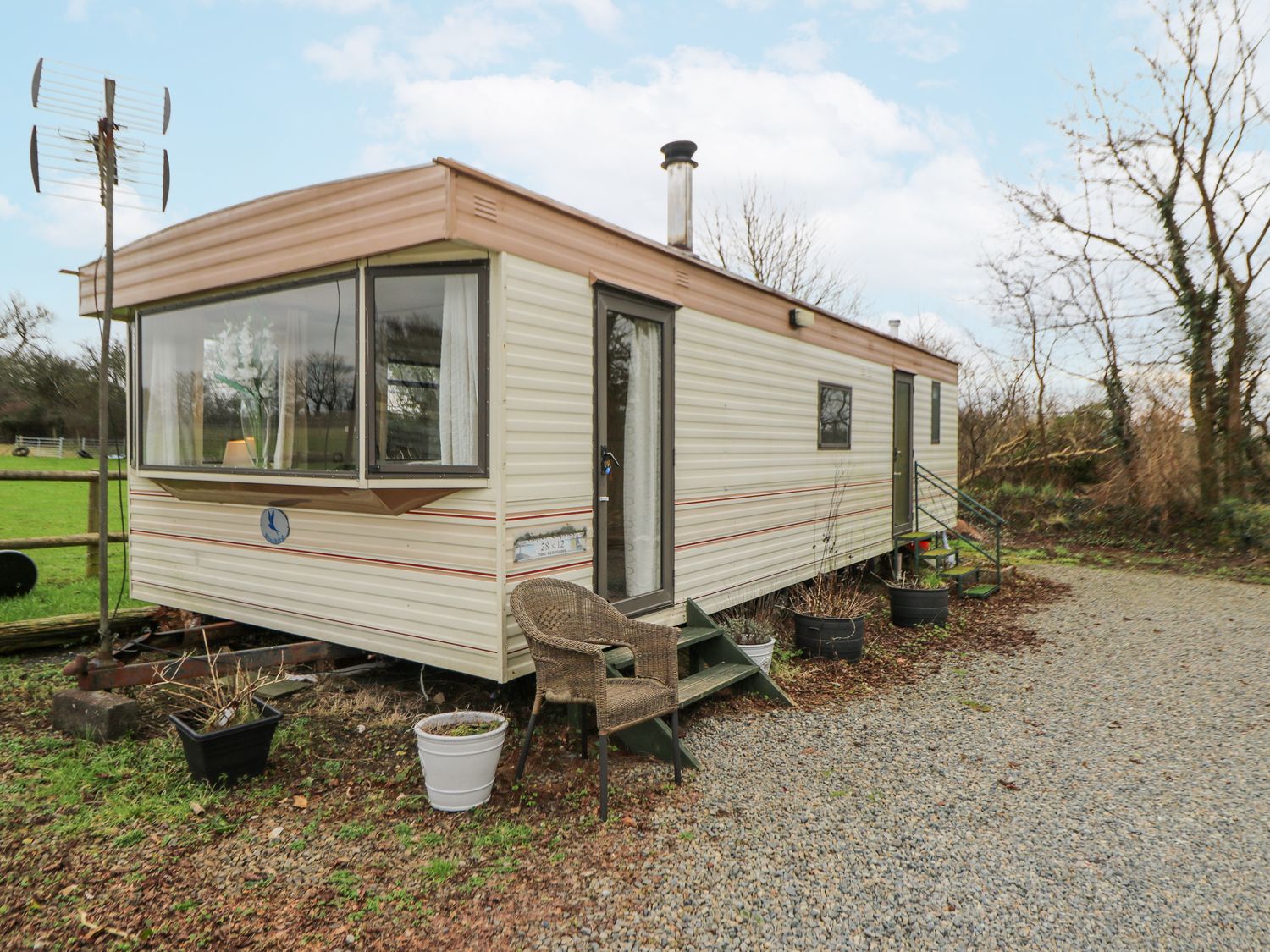 Upper Calffield Caravan - South Wales - 1168862 - photo 1