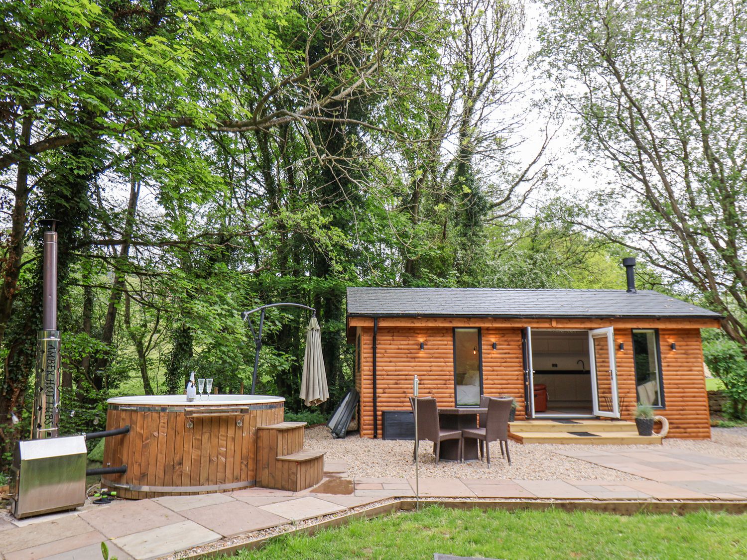 Roe Deer Lodge - North Yorkshire (incl. Whitby) - 1171340 - photo 1