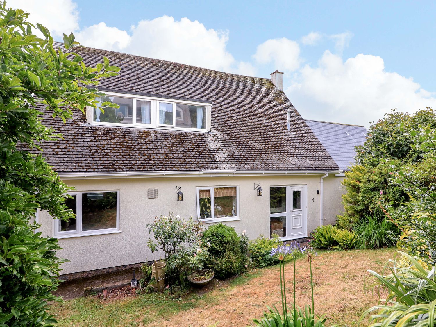 A house with a garden at 3 Chantry Hill in Kingsbridge