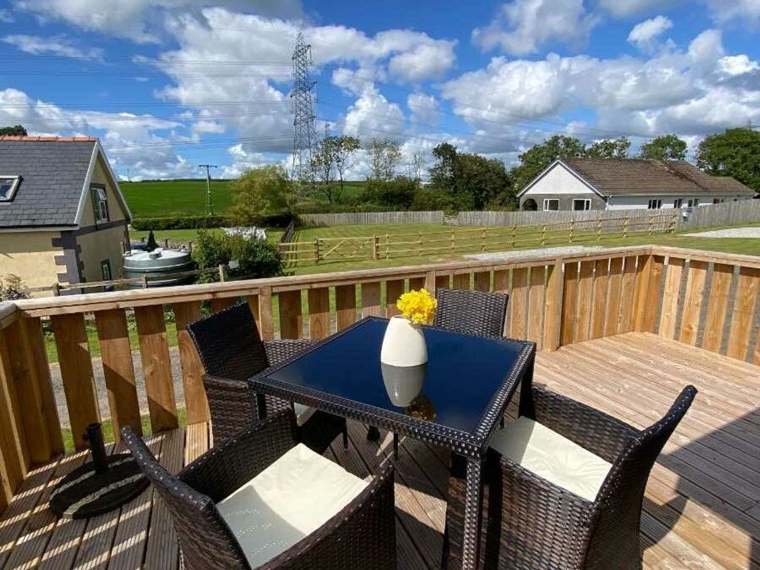Silverhill (private land) - Holiday Accommodation 10754 - South Wales - 1184957 - photo 1