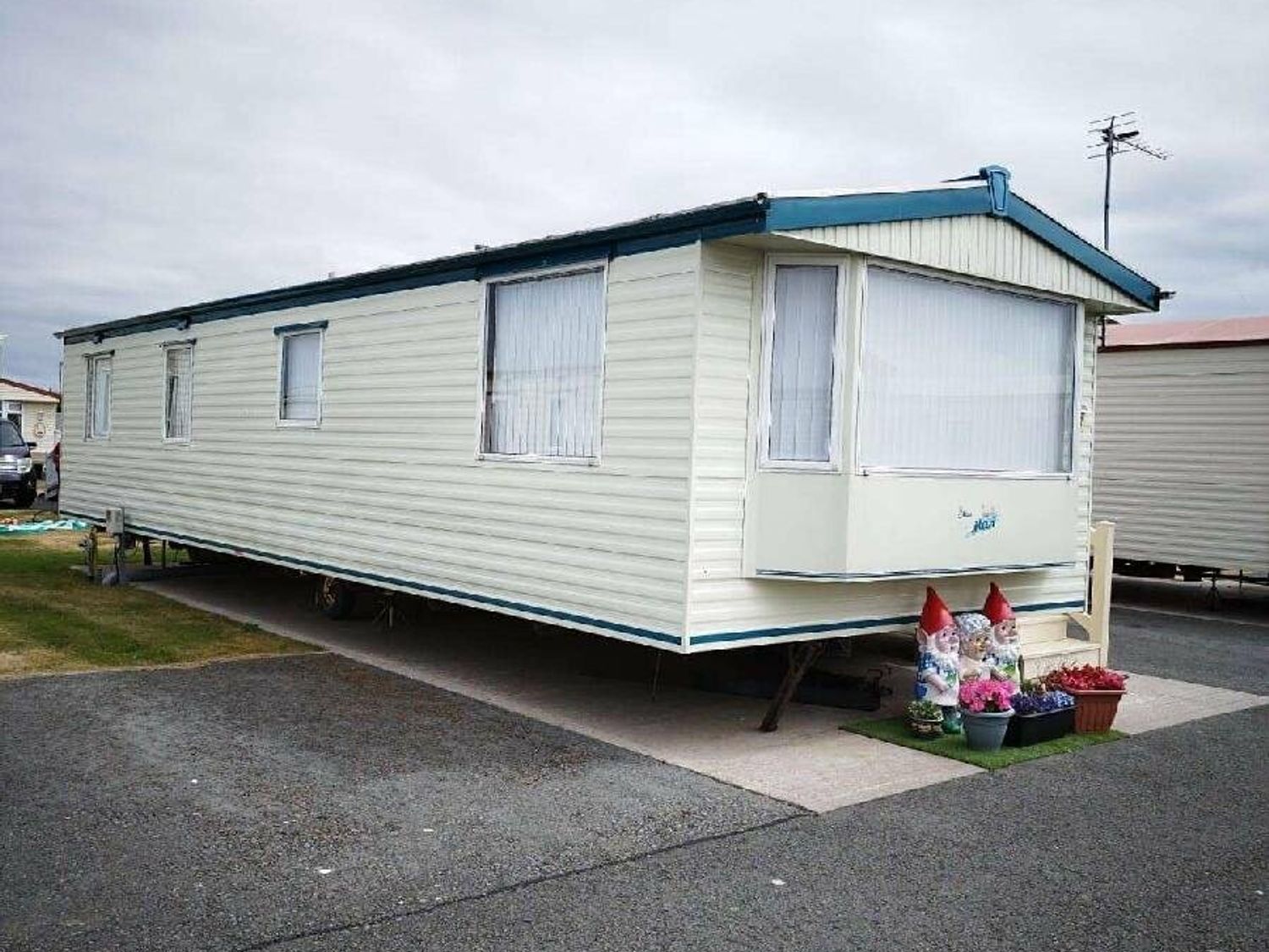 Happy Days Caravan Park - Holiday Accommodation 16827 - North Wales - 1186114 - photo 1