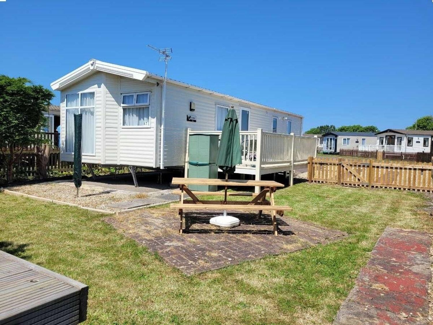 Unity Holiday Resort - Holiday Accommodation 17205 - Somerset & Wiltshire - 1186242 - photo 1