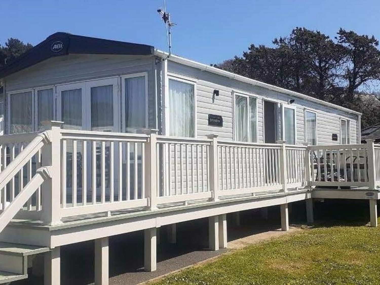 Whitecliff Bay Holiday Park - Holiday Accommodation 18867 - Isle of Wight & Hampshire - 1186754 - photo 1