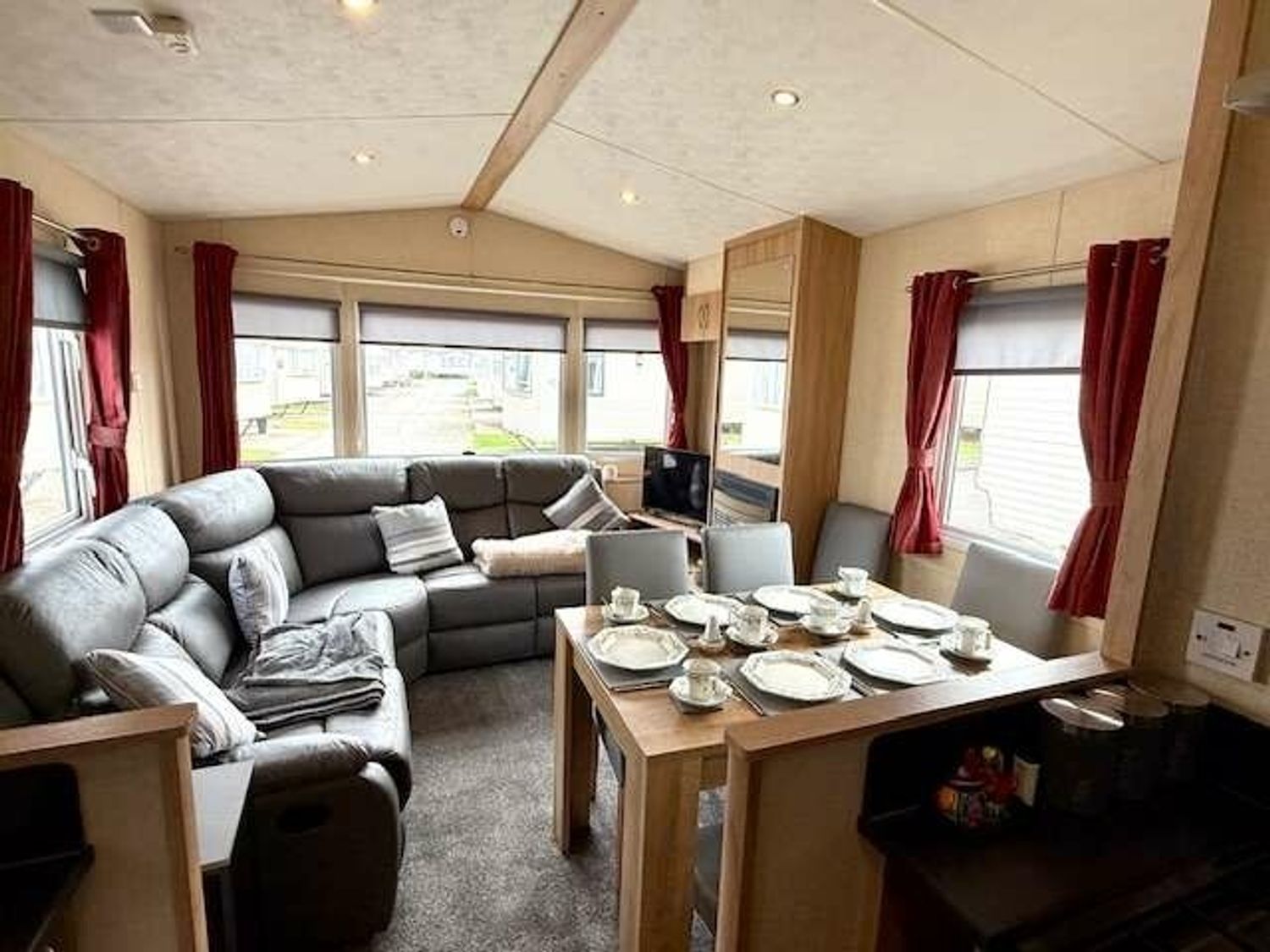Golden Gate Holiday Centre - Holiday Accommodation 21691 - North Wales - 1188127 - photo 1