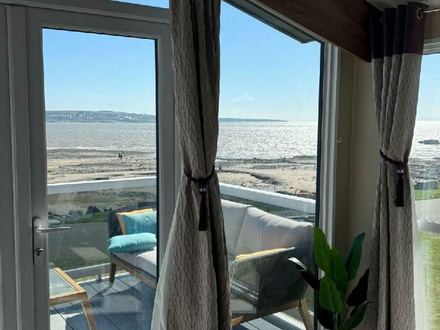 Trecco Bay - Holiday Accommodation 21732 - Somerset & Wiltshire - 1188158 - photo 1