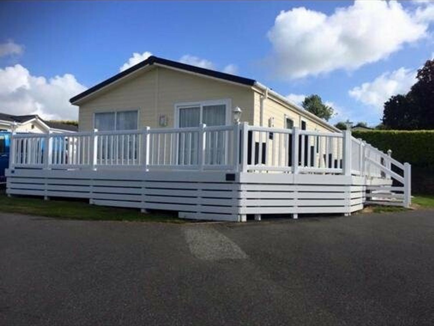 White Acres Holiday Park - Holiday Accommodation 8002 - Cornwall - 1189123 - photo 1