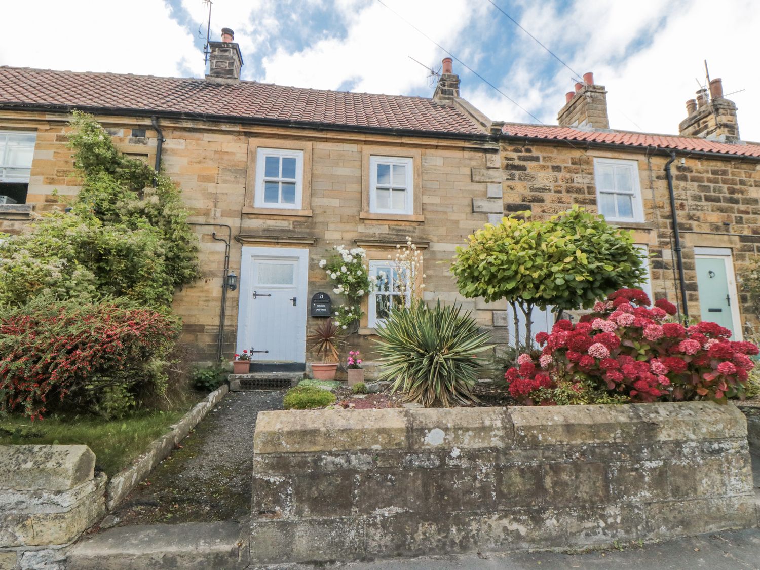 Manor Cottage - North Yorkshire (incl. Whitby) - 1189373 - photo 1