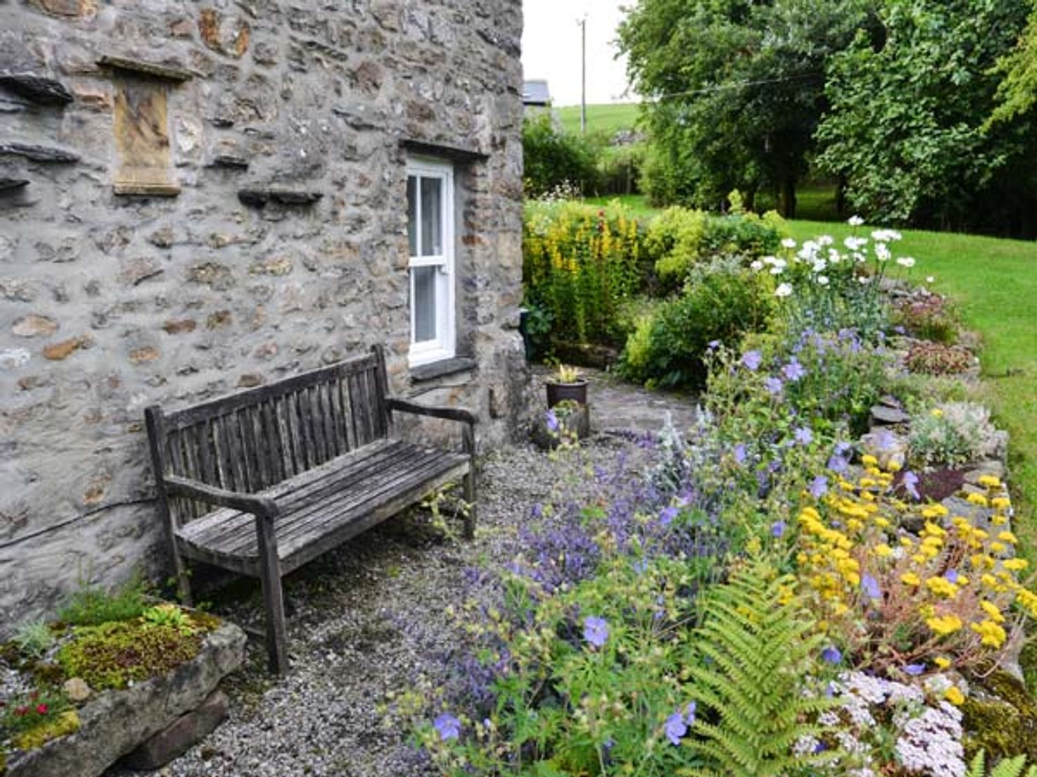 Fawber Cottage near Horton in Ribblesdale ( Ref 1198 ) Rent holiday home for 6 guests near Settle