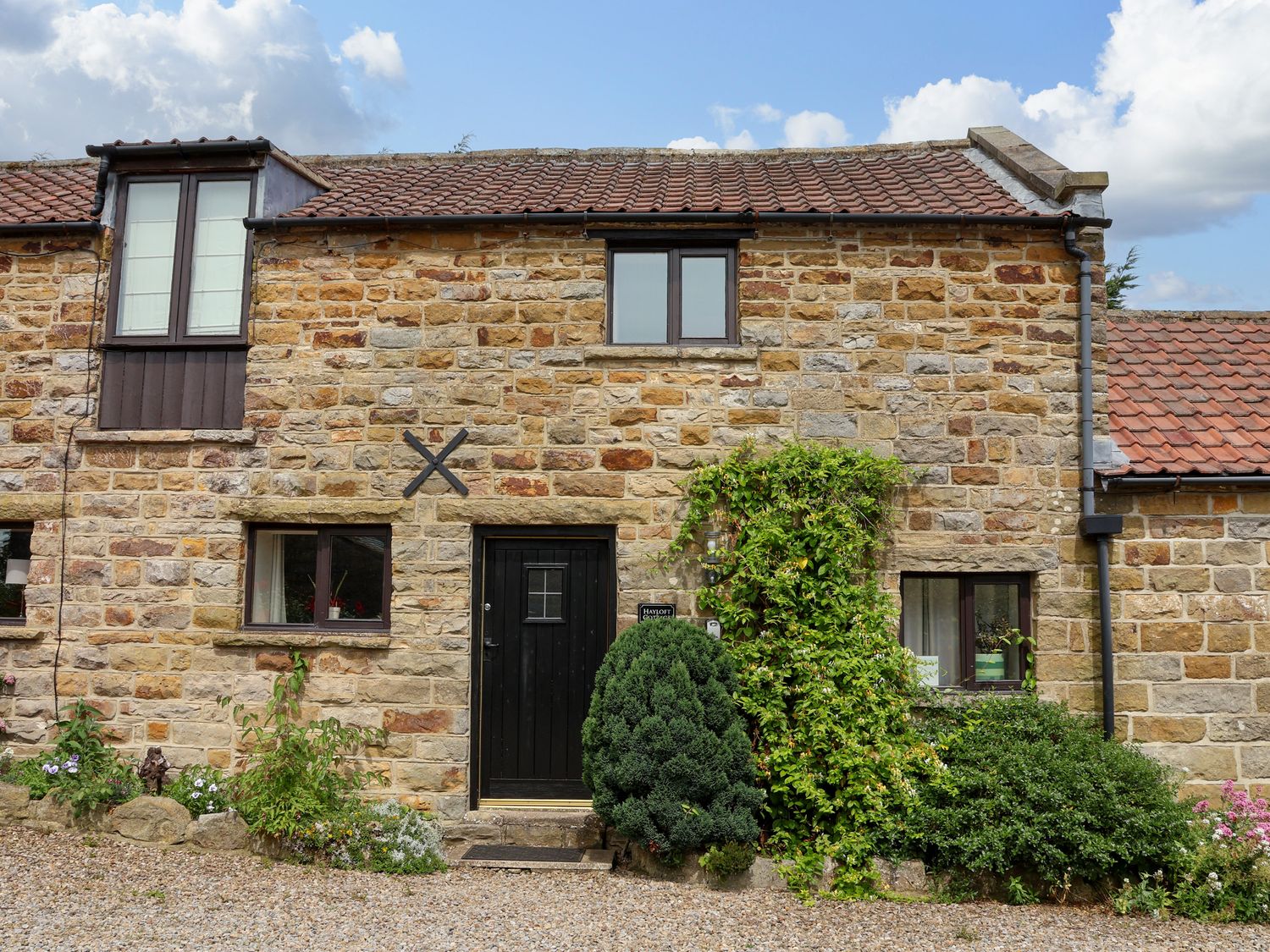 Hayloft Cottage - North Yorkshire (incl. Whitby) - 1210 - photo 1