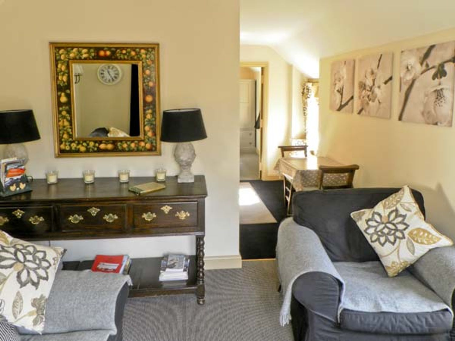 Beckside Cottage Lastingham ( Ref 1293 ) North Yorkshire holiday home sleeps 2 guests