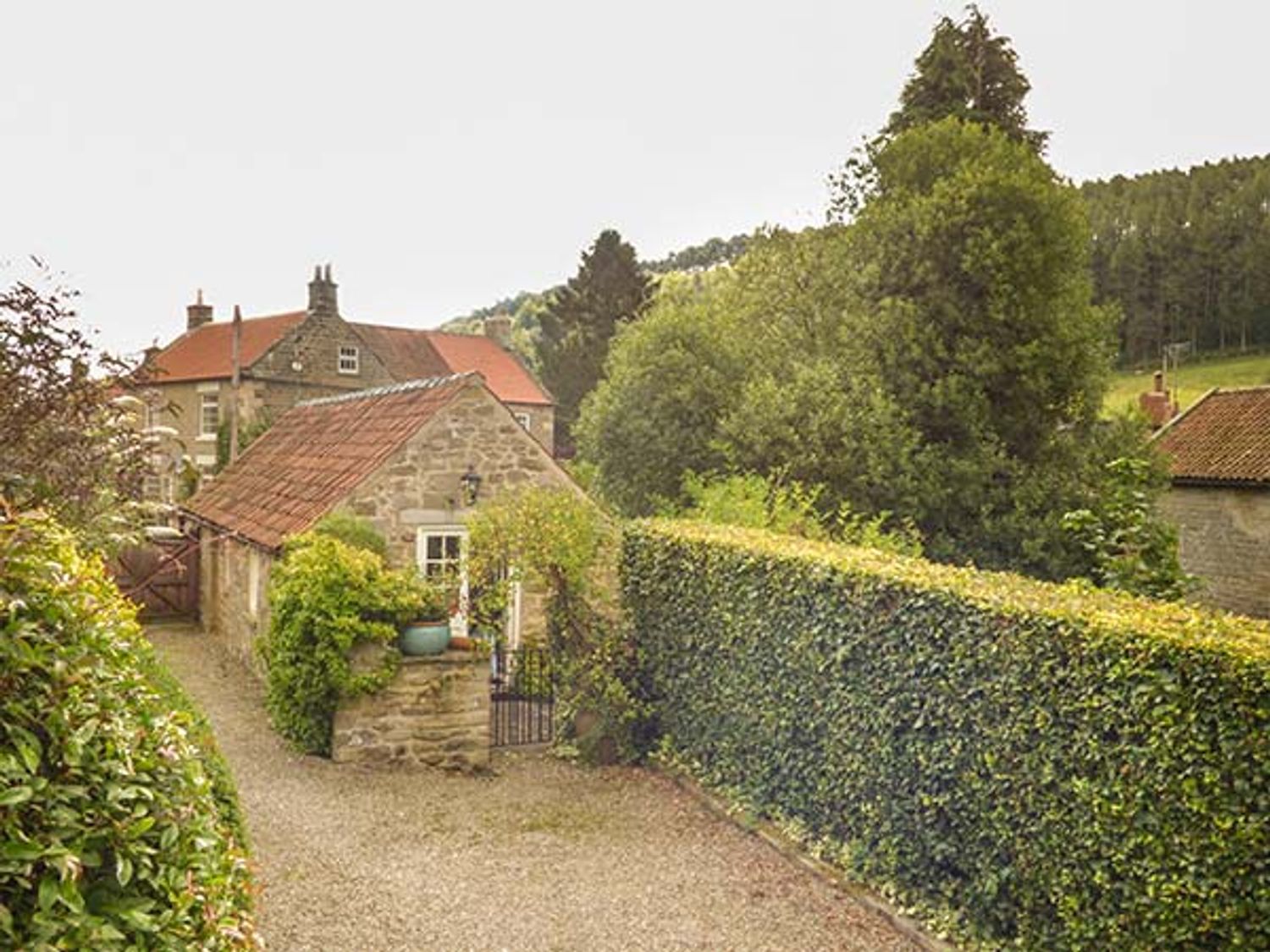Beckside Cottage ( Ref 1293 ) Holiday cottage in Lastingham near Kirkbymoorside North Yorkshire