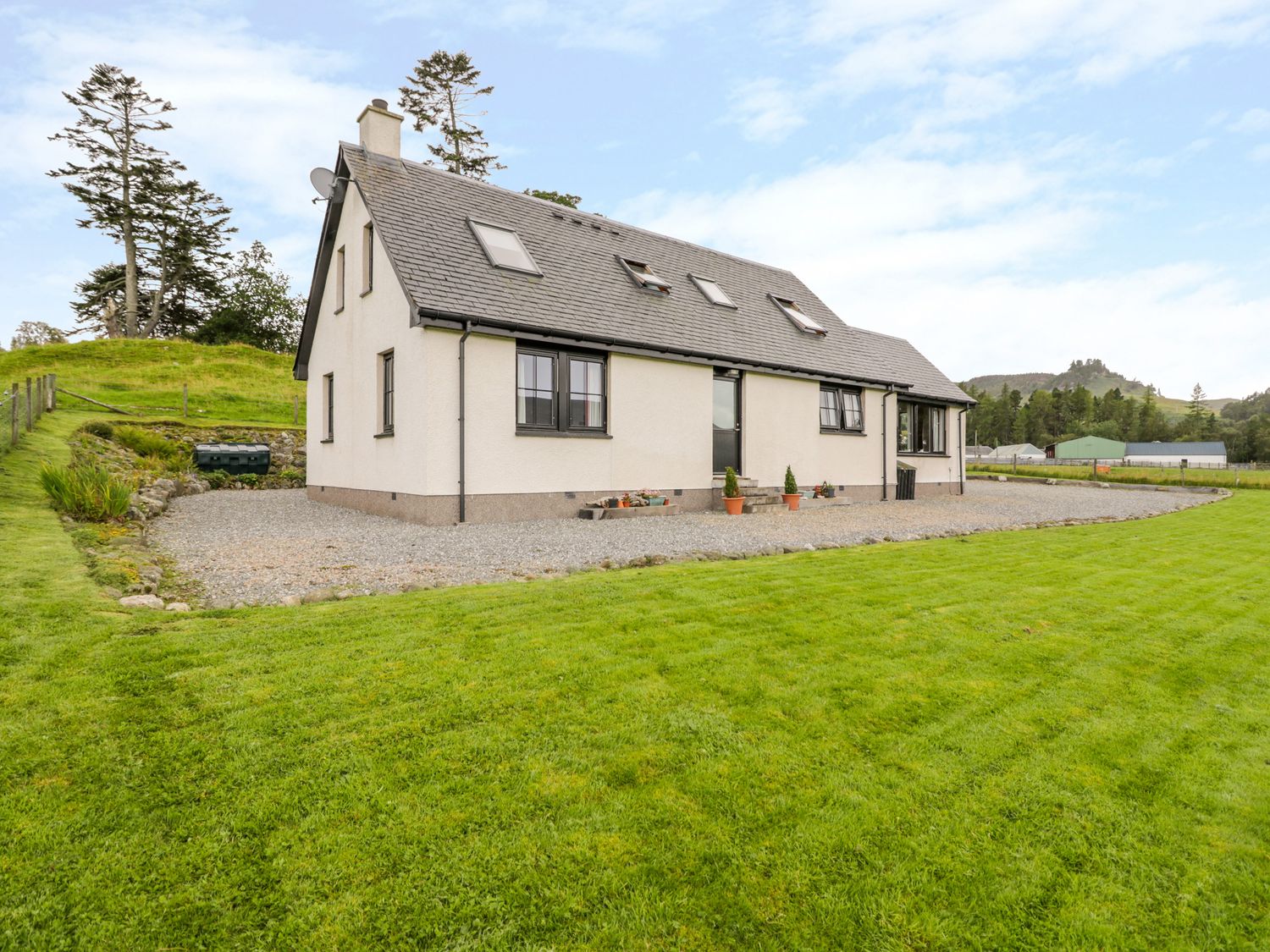 Creagnasanais Laggan Catlodge Self Catering Holiday Cottage