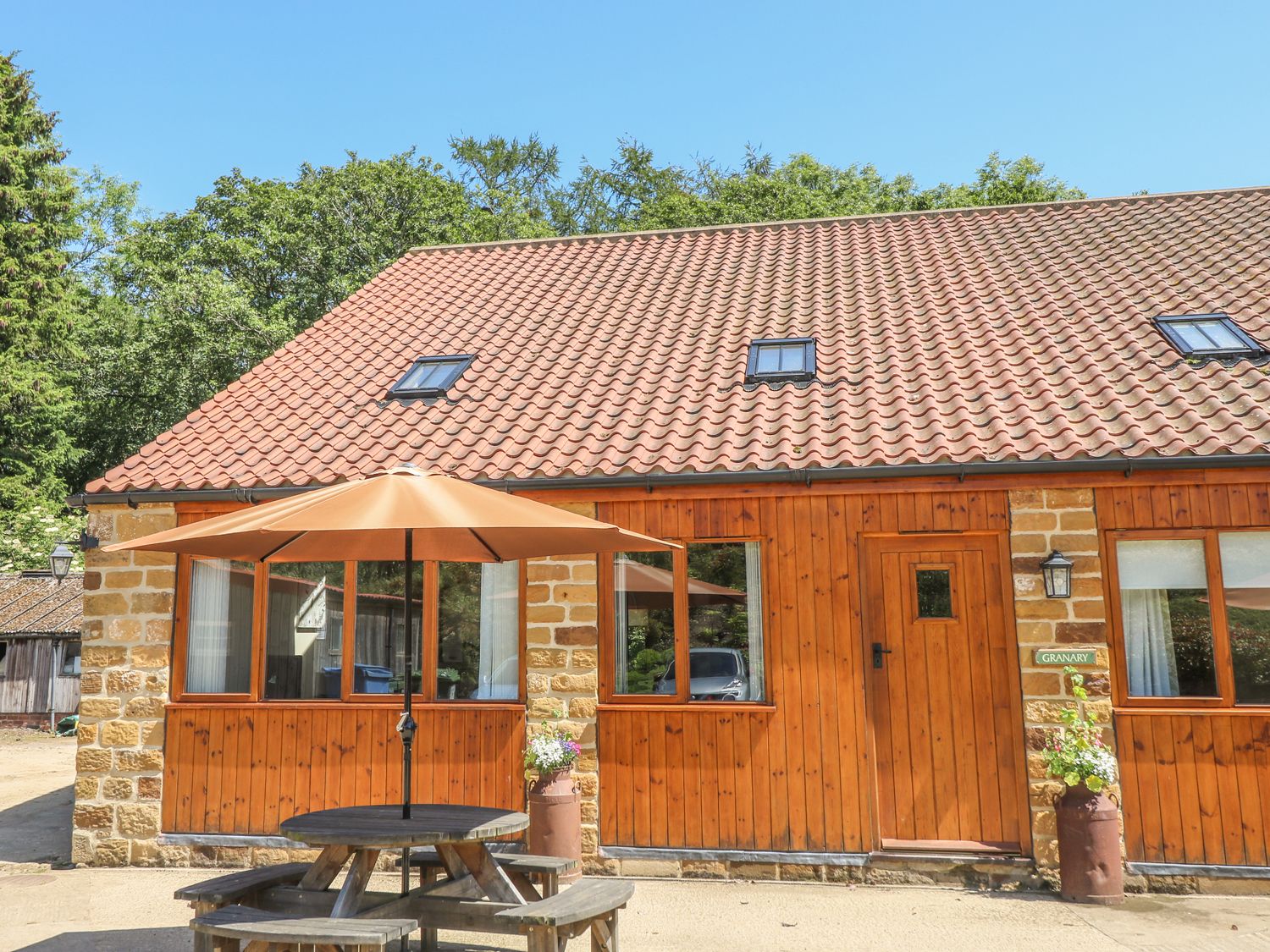 Photo of The Granary ( Ref 19935 ) Waterhall Farm Cottages Sutton under Whitestonecliffe near Thirsk sleeps 6
