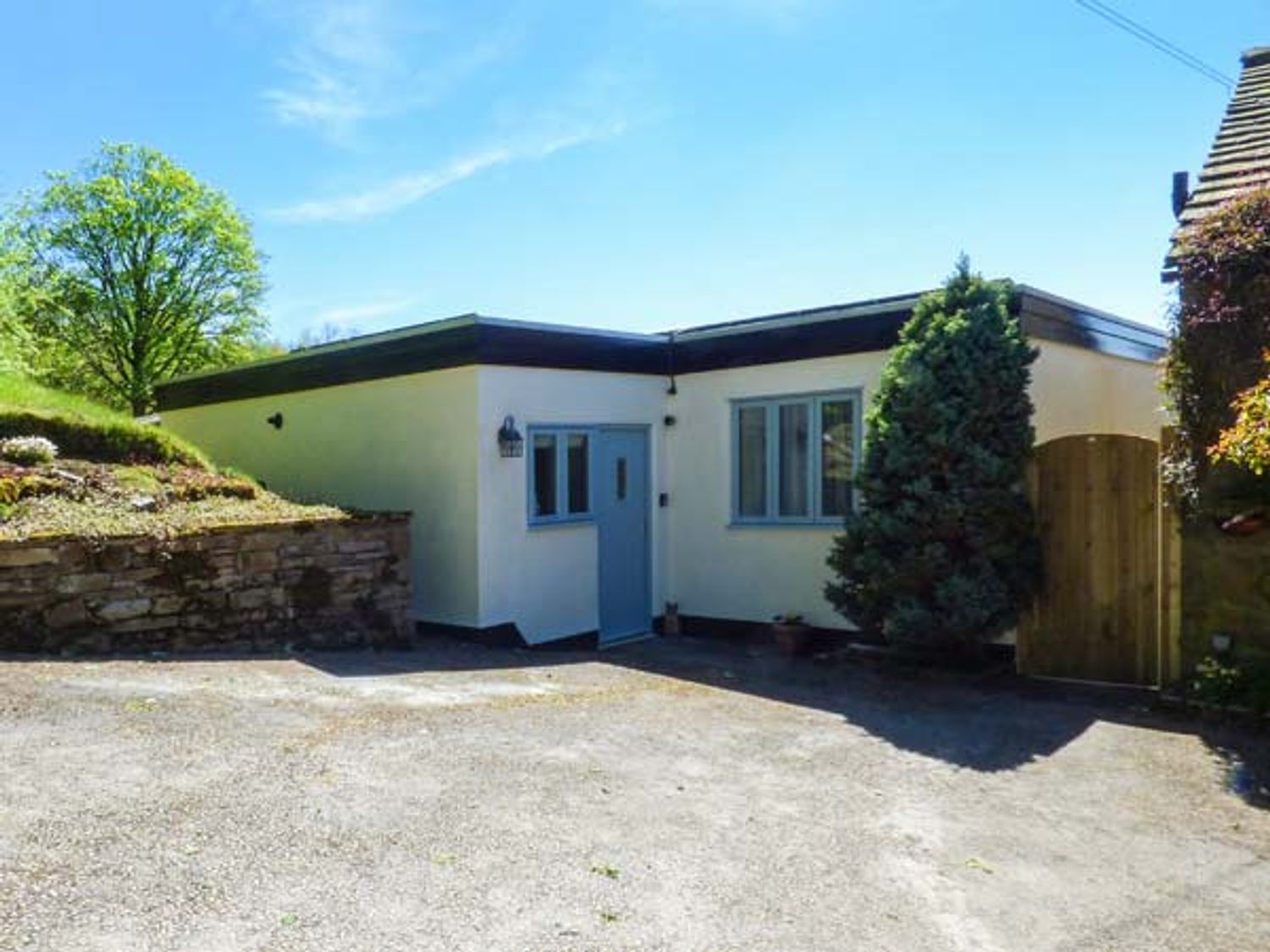 The Lodge Disley Peak District Self Catering Holiday Cottage