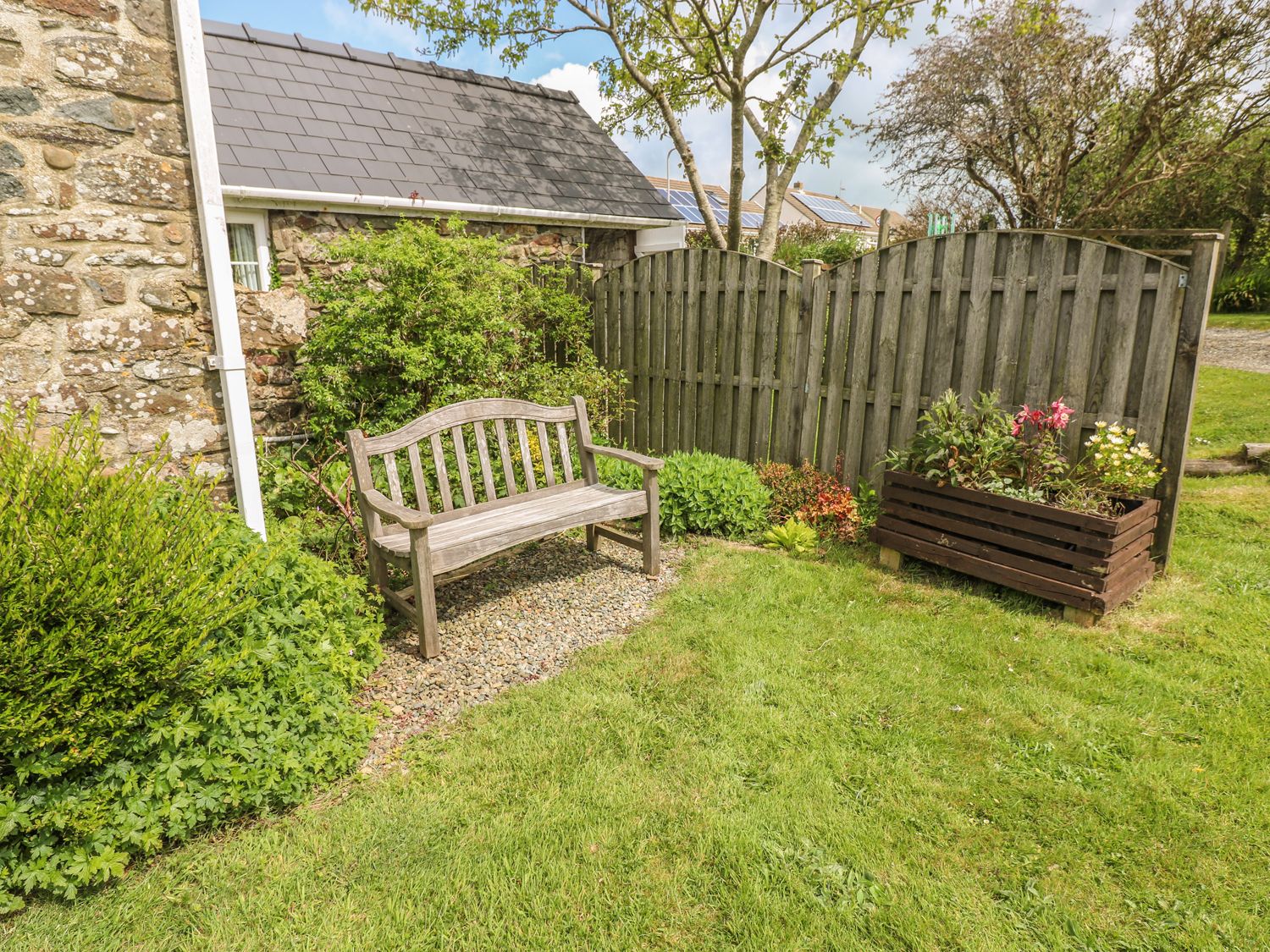Eynons Cottage                     photo 2
