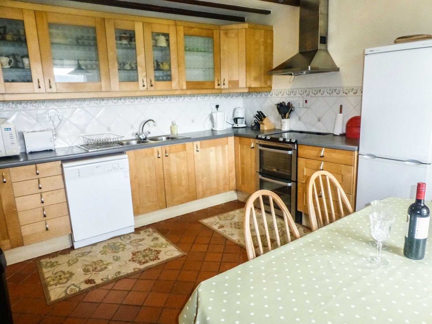 High Smarber near Low Row ( Ref 8823 ) North Yorkshire holiday cottage sleeps 6 guests