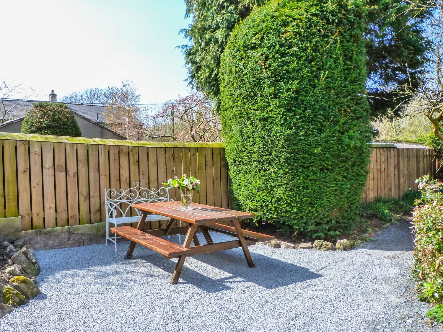 Outside space Whitefriars Lodge Settle ( Ref 913118 ) Holiday cottage in Settle for 9 guests