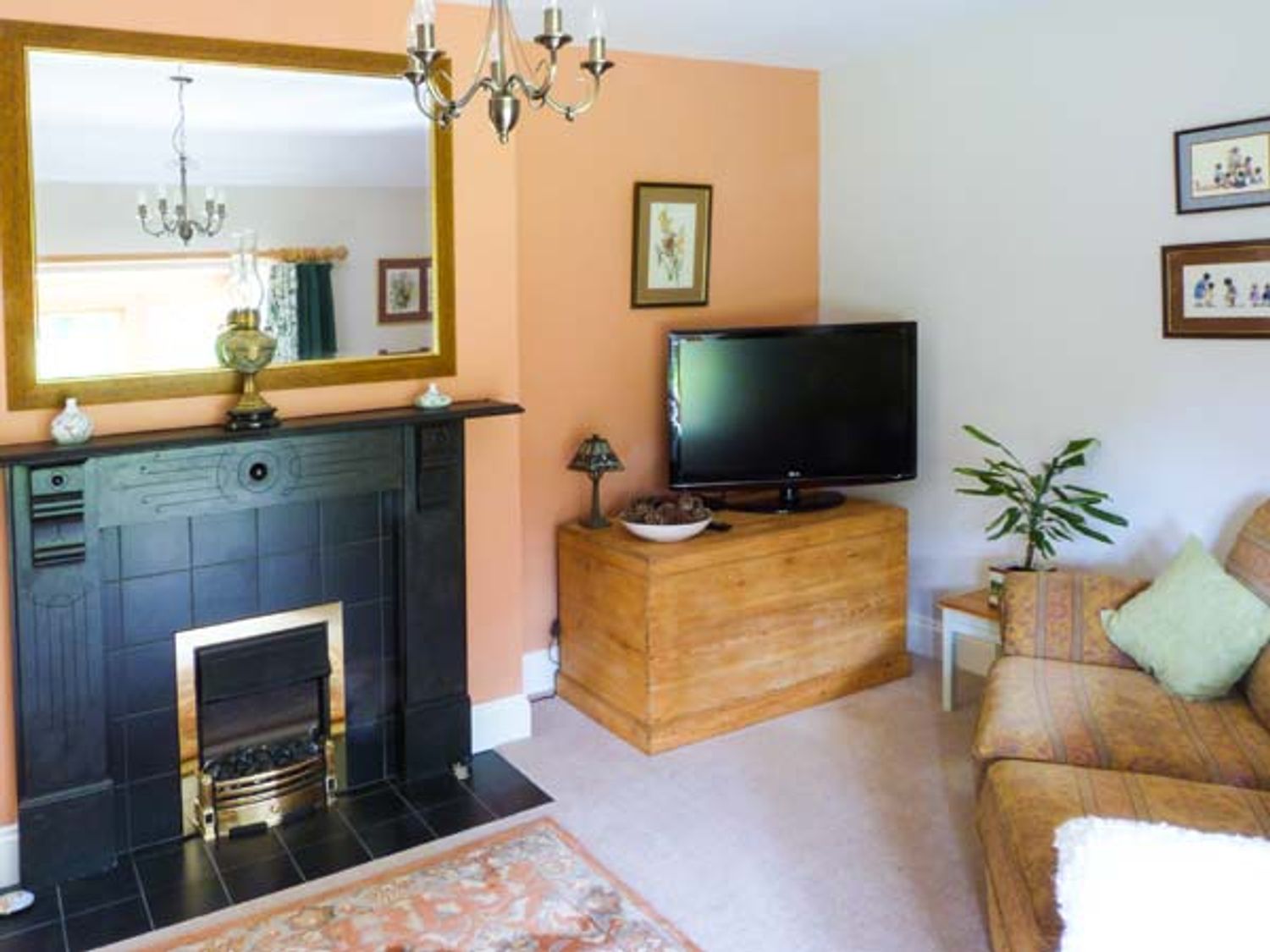 Castleton Holiday Cottages Self catering at Castleton