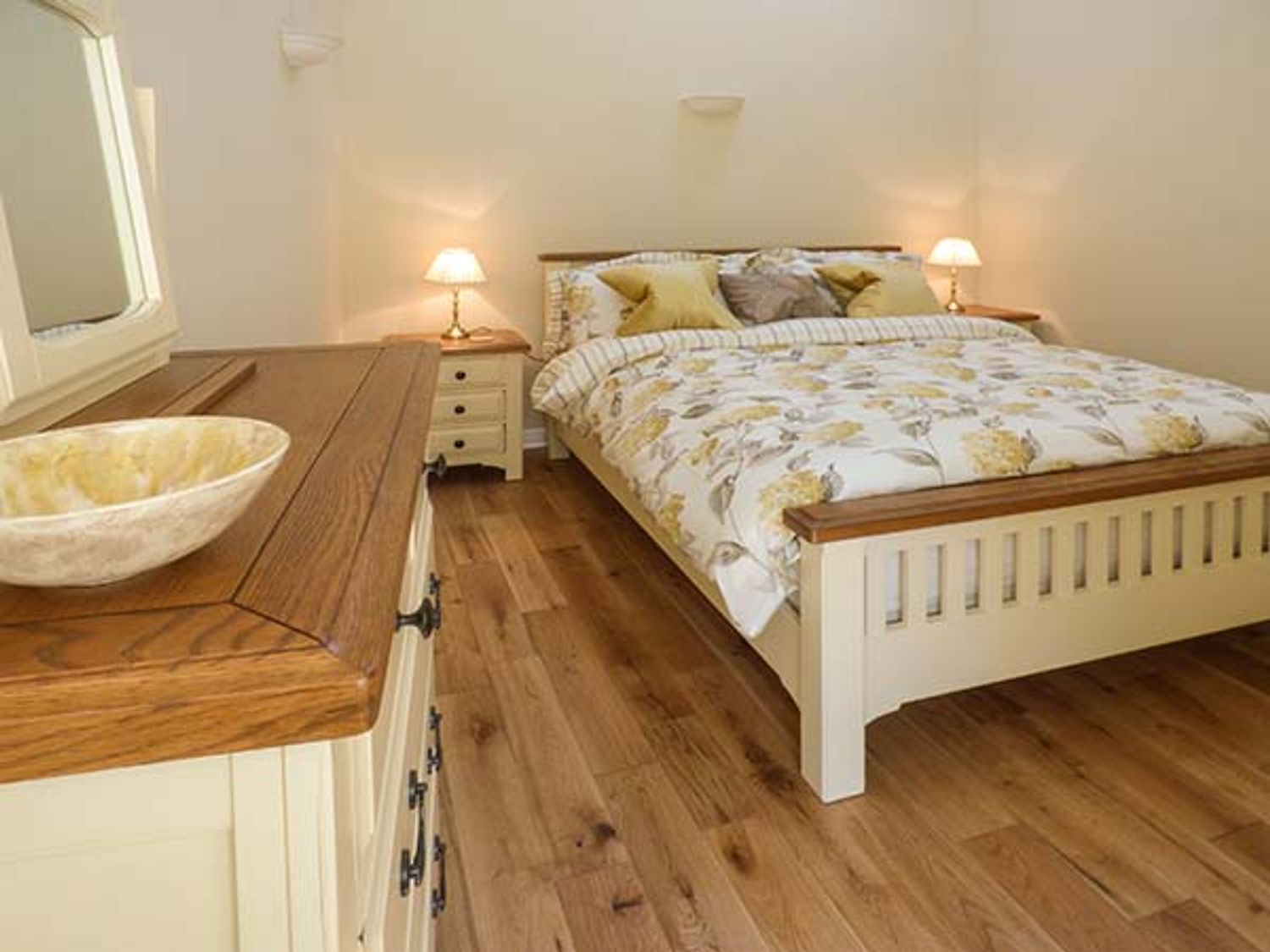 Setch Barn Masham ( Ref 916222 ) Book Masham Holiday Cottage for 4 guests - Self catering accommodation rental in North Yorkshire