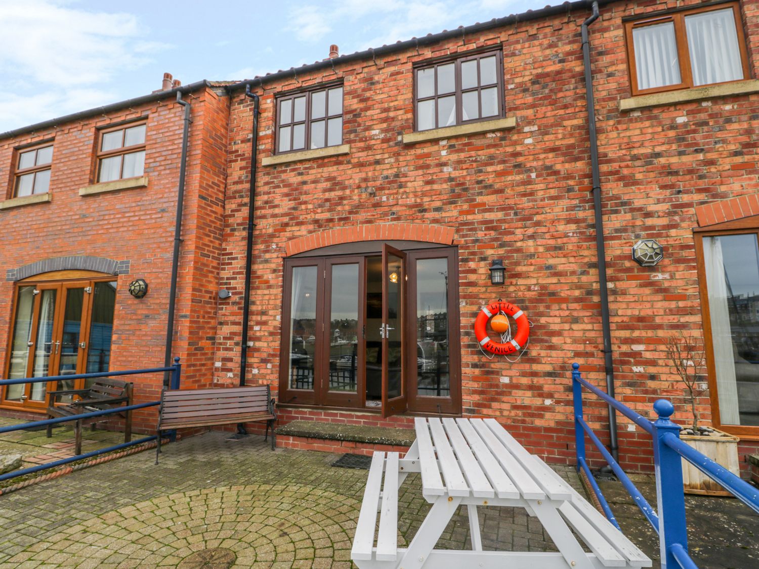 Little Venice Cottage ( Ref 920035 ) Whitby holiday cottage sleeps 5